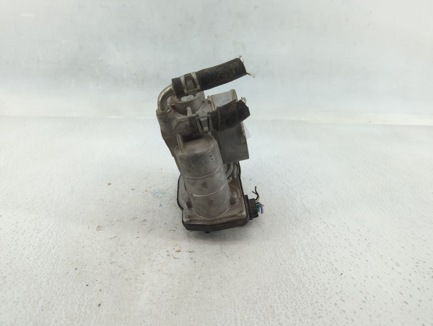 2011-2015 Nissan Rogue Throttle Body P/N:5318H RME60-15 Fits Fits 2011 2012 2013 2014 2015 OEM Used Auto Parts - Oemusedauto