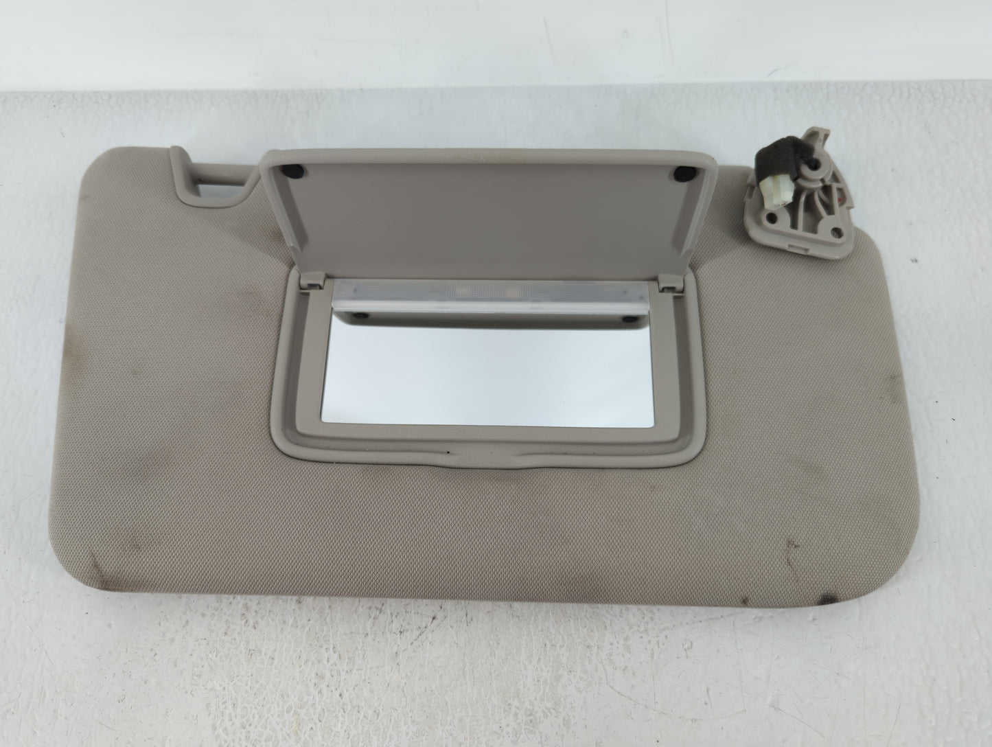 2014-2017 Nissan Rogue Sun Visor Shade Replacement Passenger Right Mirror Fits Fits 2014 2015 2016 2017 OEM Used Auto Parts 