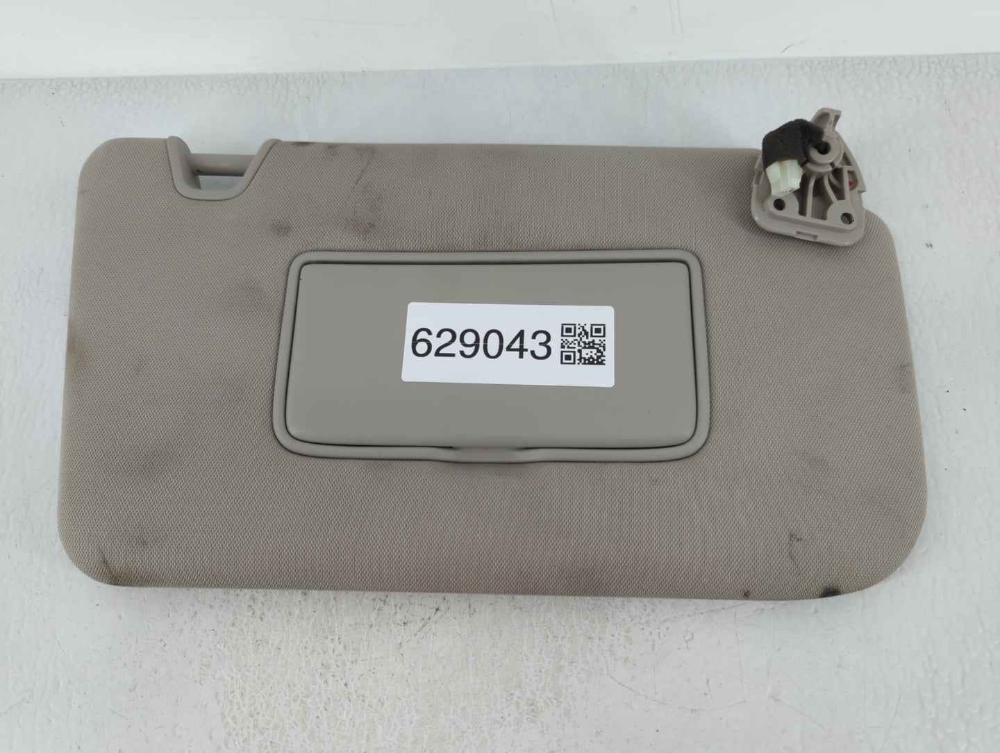 2014-2017 Nissan Rogue Sun Visor Shade Replacement Passenger Right Mirror Fits Fits 2014 2015 2016 2017 OEM Used Auto Parts 