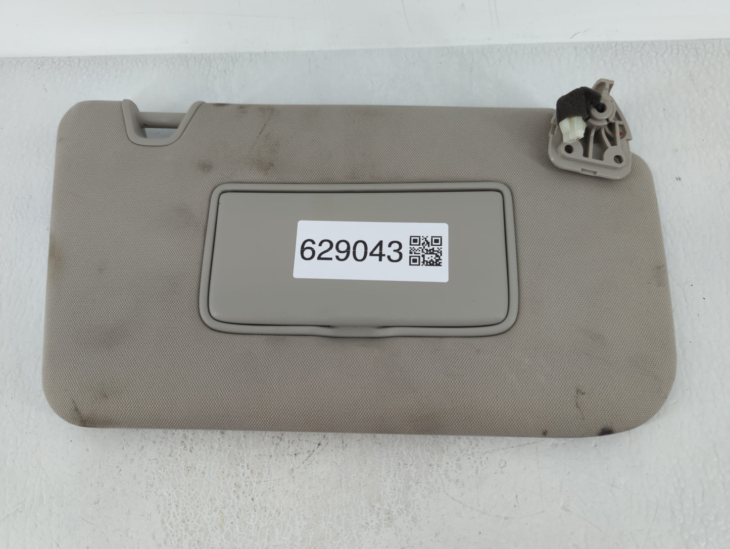 2014-2017 Nissan Rogue Sun Visor Shade Replacement Passenger Right Mirror Fits Fits 2014 2015 2016 2017 OEM Used Auto Parts 