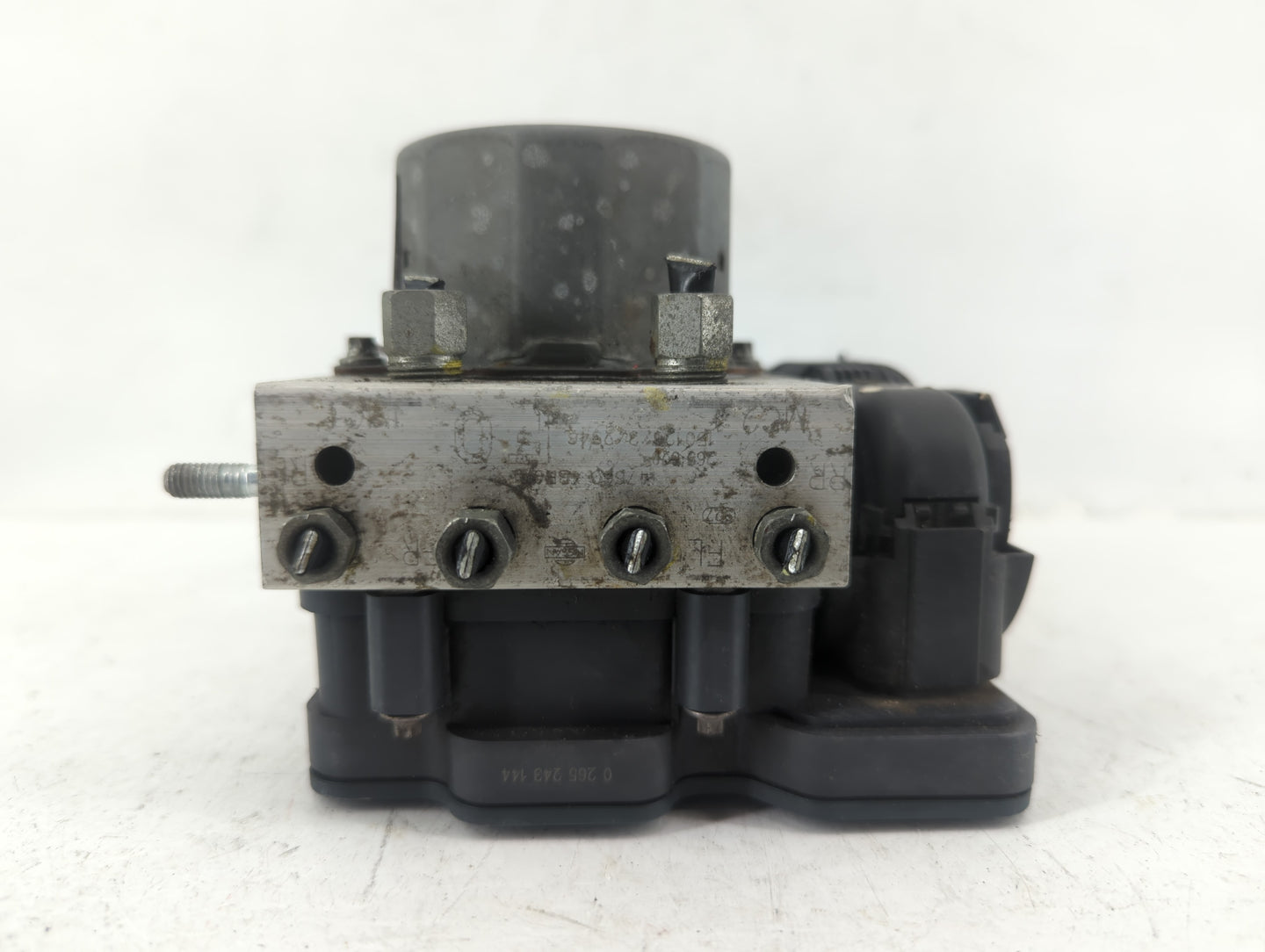 2014-2015 Nissan Rogue ABS Pump Control Module Replacement P/N:47660 4BF0A Fits Fits 2014 2015 OEM Used Auto Parts - Oemused