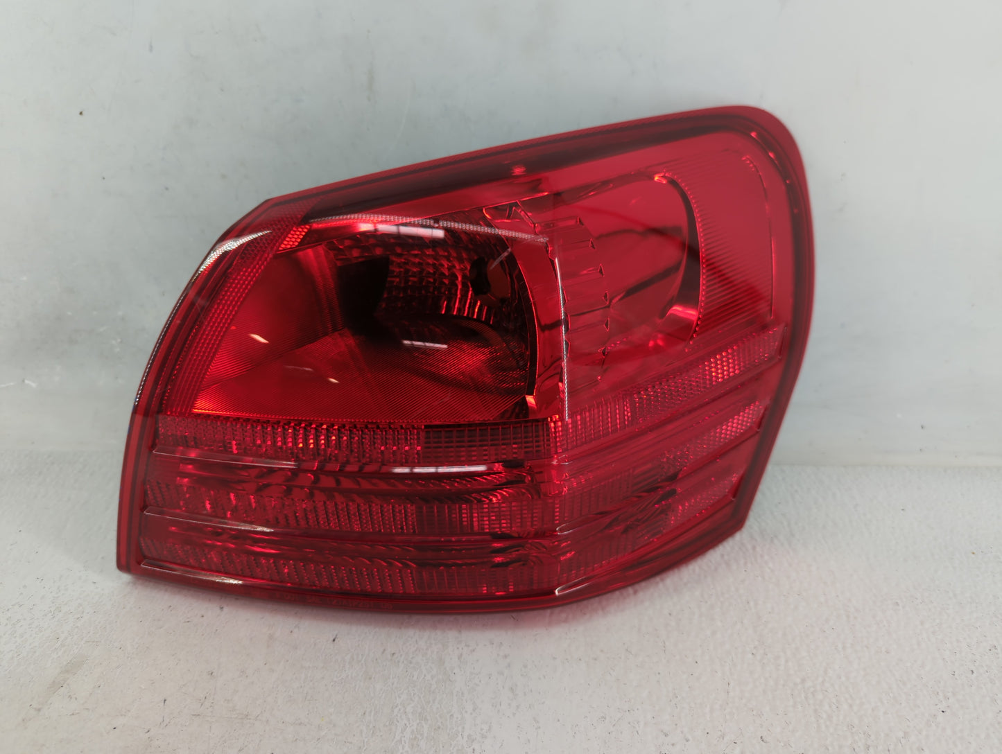 2008-2015 Nissan Rogue Tail Light Assembly Passenger Right OEM P/N:C83 Fits Fits 2008 2009 2010 2011 2012 2013 2014 2015 OEM