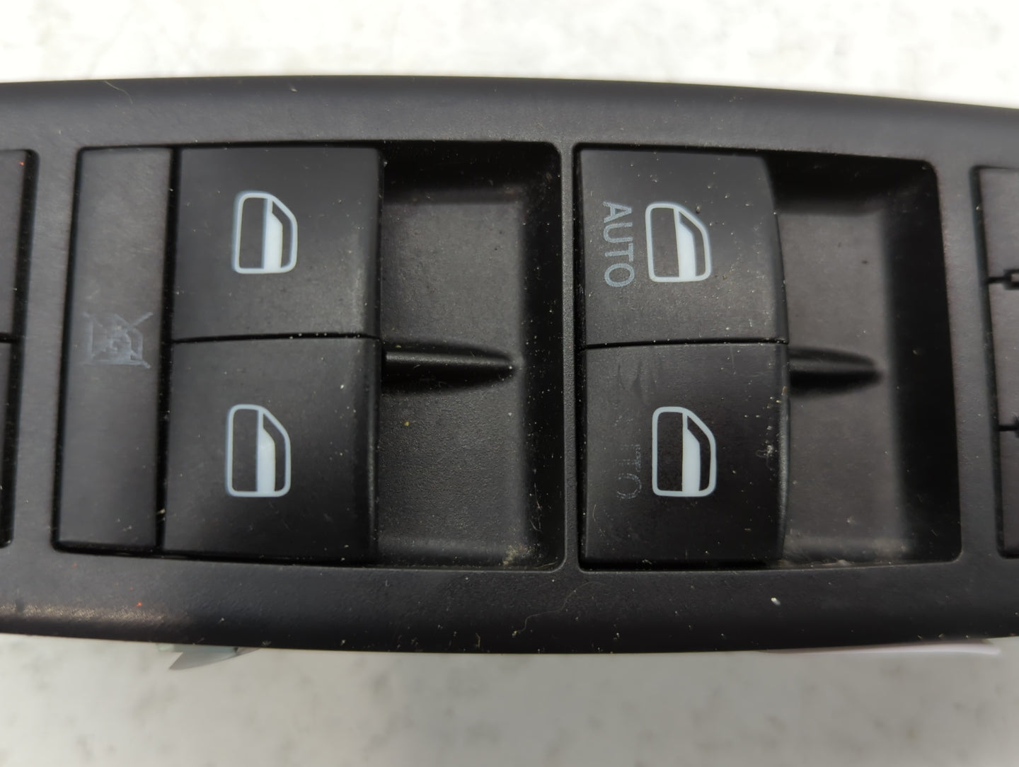 2015 Nissan Rogue Master Power Window Switch Replacement Driver Side Left P/N:68110871AA Fits OEM Used Auto Parts - Oemuseda