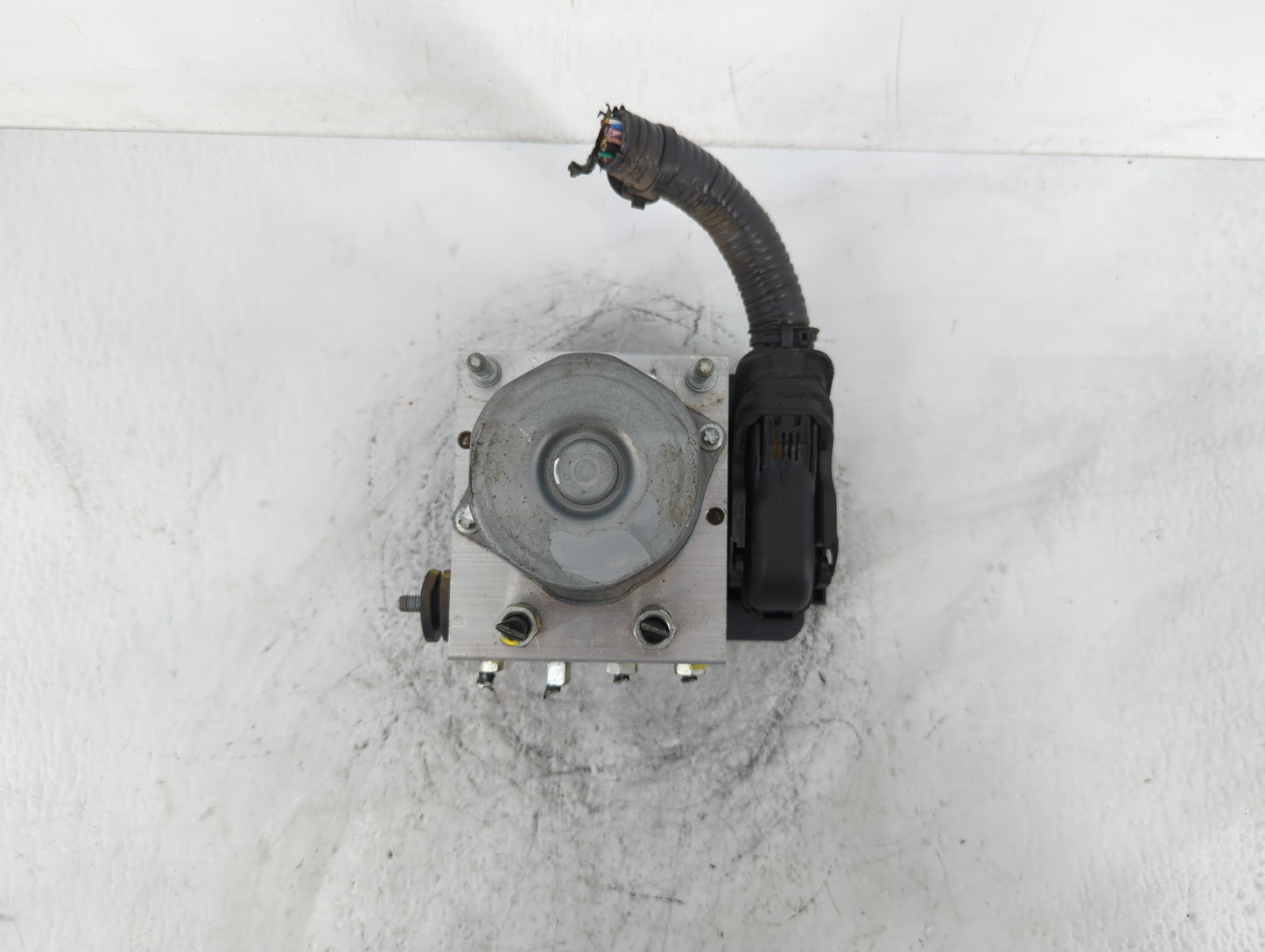 2014-2015 Nissan Rogue ABS Pump Control Module Replacement P/N:47660-4BA0A Fits Fits 2014 2015 OEM Used Auto Parts - Oemused