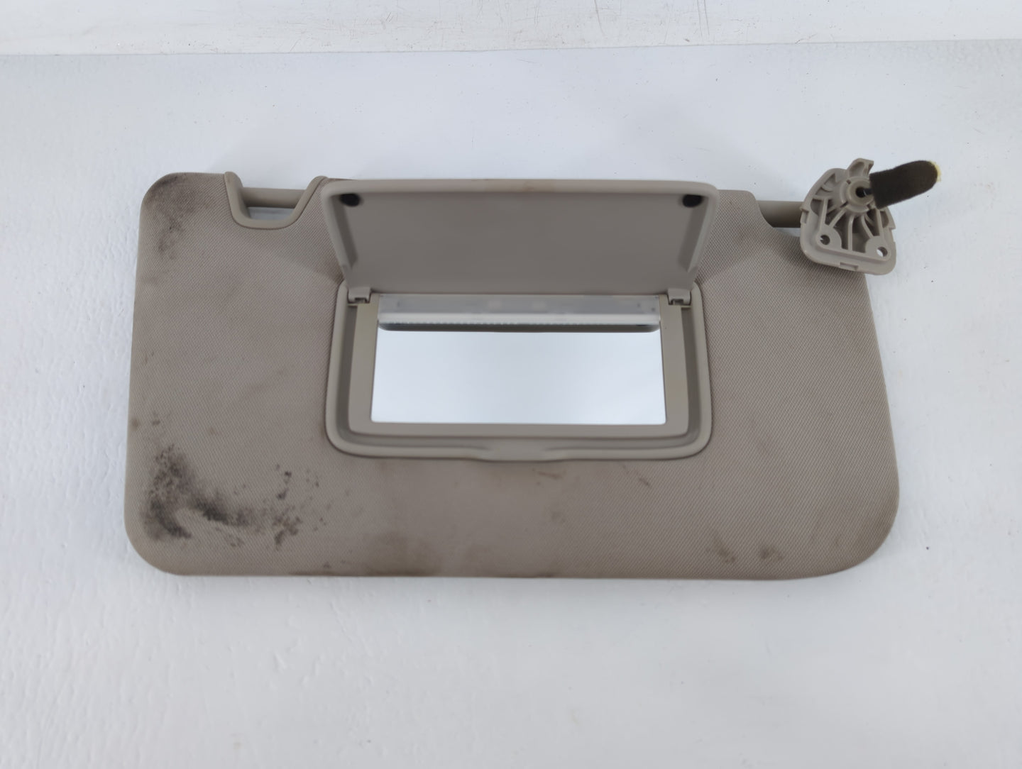 2014-2017 Nissan Rogue Sun Visor Shade Replacement Passenger Right Mirror Fits Fits 2014 2015 2016 2017 OEM Used Auto Parts 
