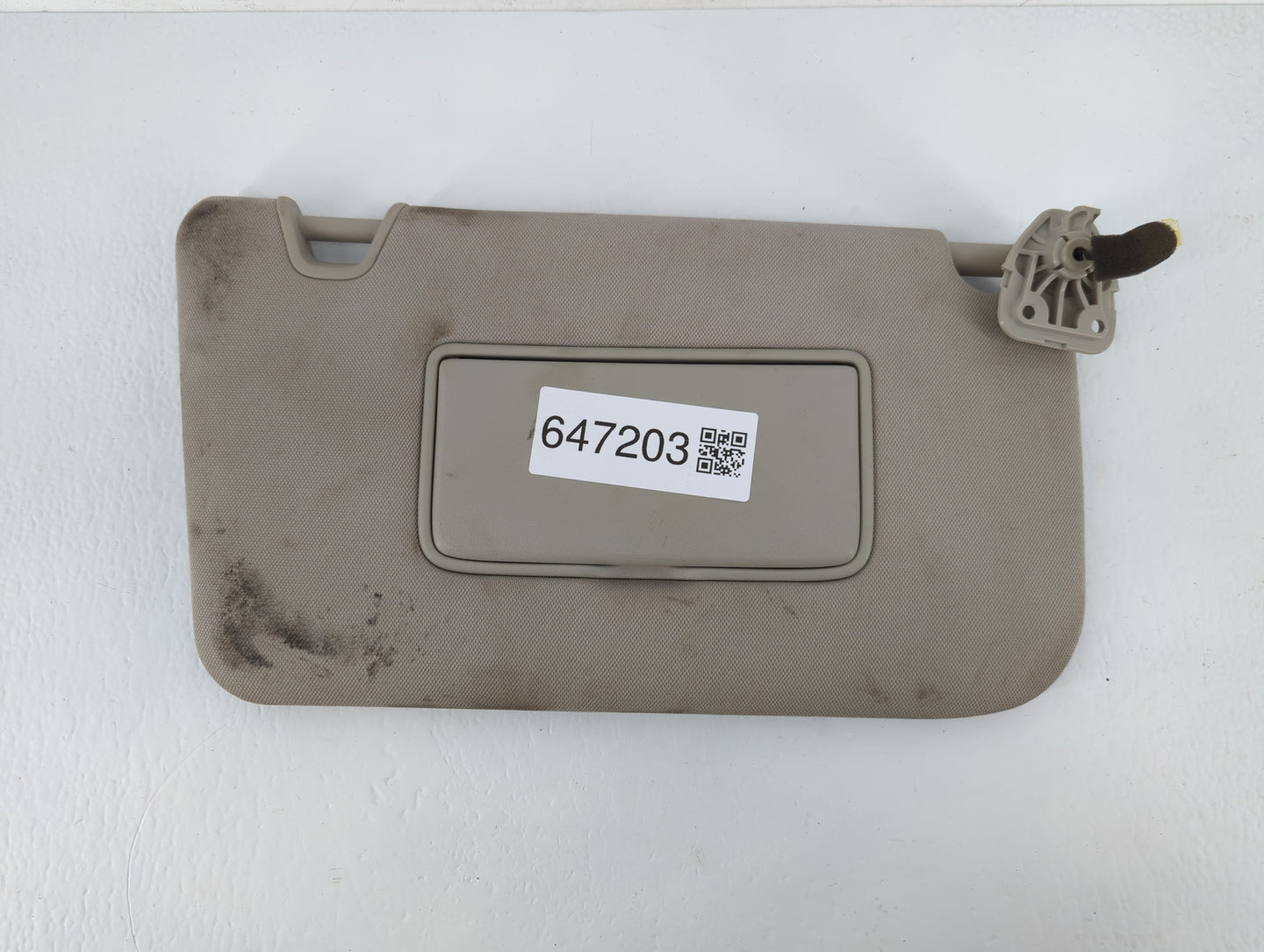 2014-2017 Nissan Rogue Sun Visor Shade Replacement Passenger Right Mirror Fits Fits 2014 2015 2016 2017 OEM Used Auto Parts 