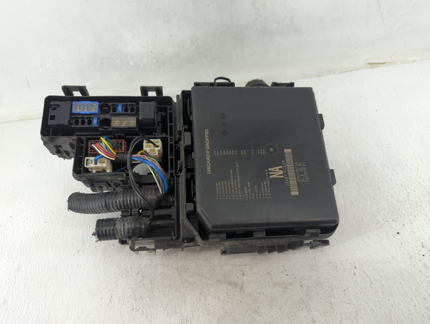 2014-2016 Nissan Rogue Fusebox Fuse Box Panel Relay Module P/N:675720638 284B7 4CE0A Fits Fits 2014 2015 2016 OEM Used Auto 
