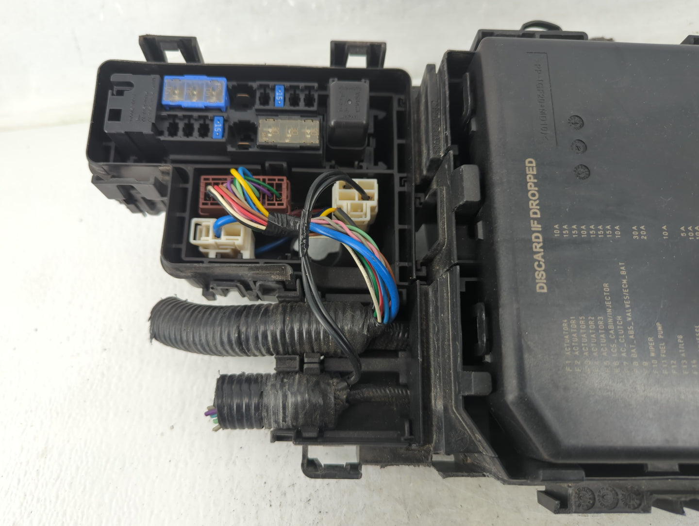 2014-2016 Nissan Rogue Fusebox Fuse Box Panel Relay Module P/N:675720638 284B7 4CE0A Fits Fits 2014 2015 2016 OEM Used Auto 
