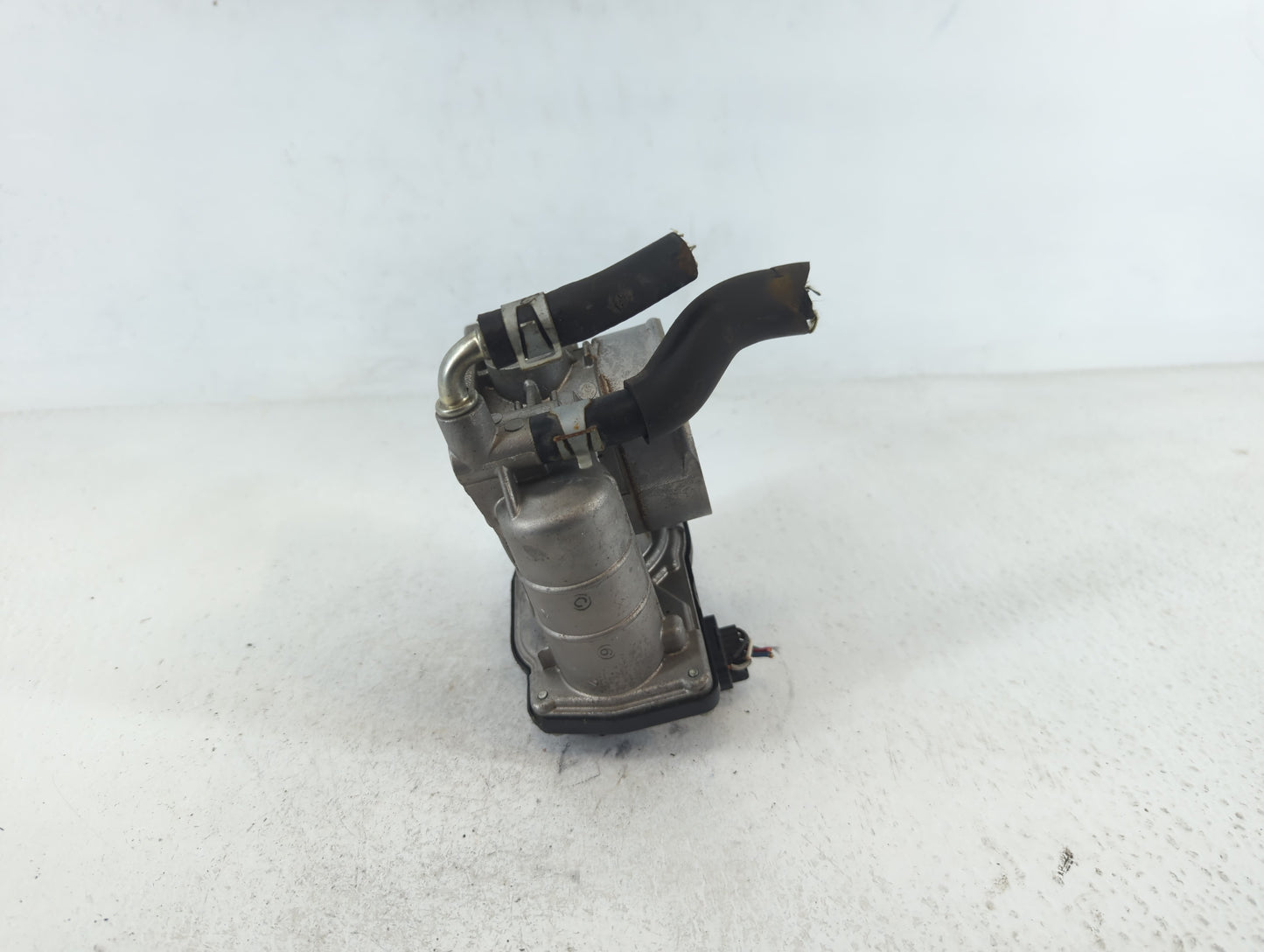 2011-2015 Nissan Rogue Throttle Body P/N:RME60-15 4Z02H, K 2Y29 3 Fits Fits 2011 2012 2013 2014 2015 OEM Used Auto Parts - O