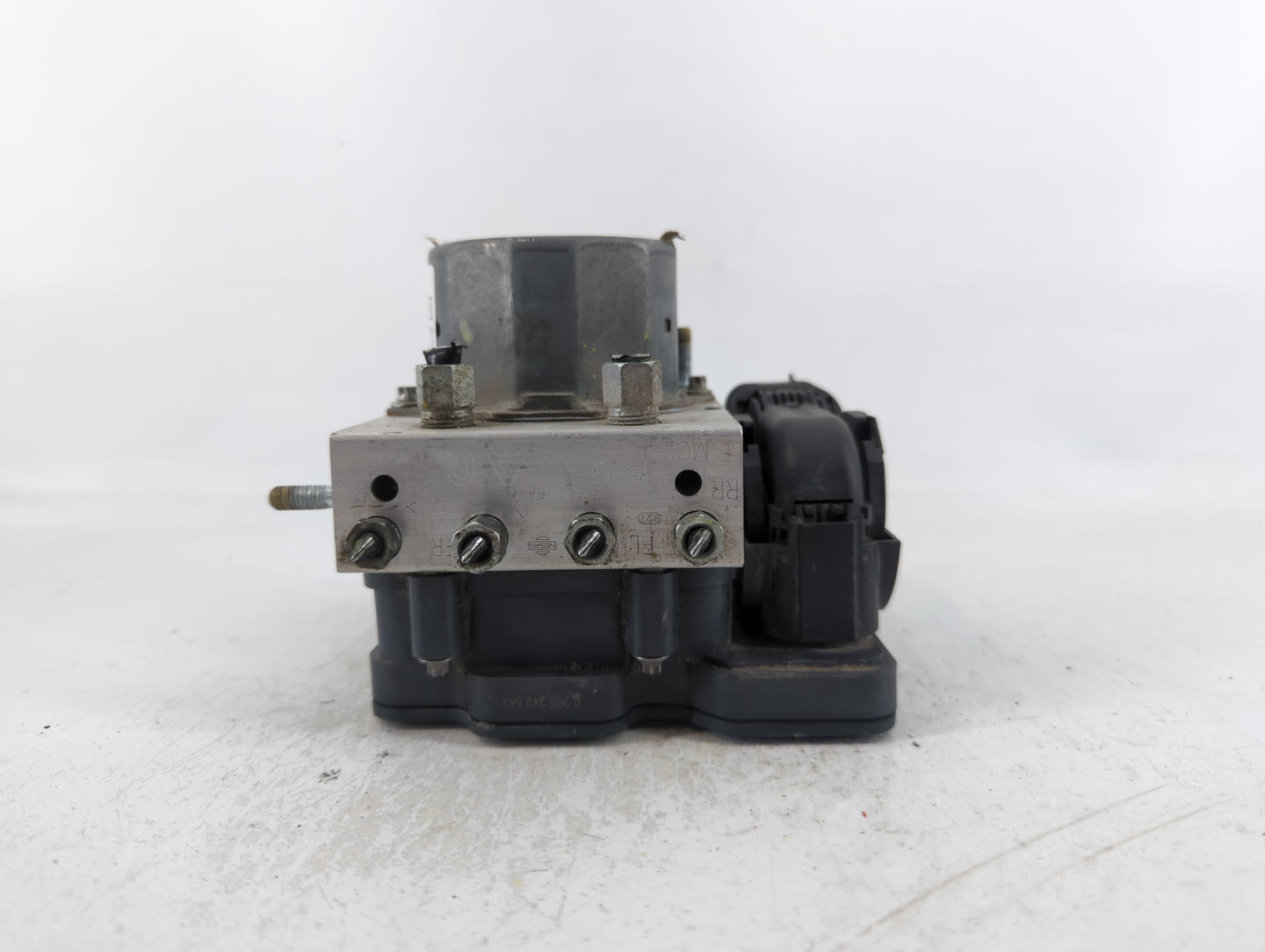 2014-2015 Nissan Rogue ABS Pump Control Module Replacement P/N:47660-4BA0A Fits Fits 2014 2015 OEM Used Auto Parts - Oemused
