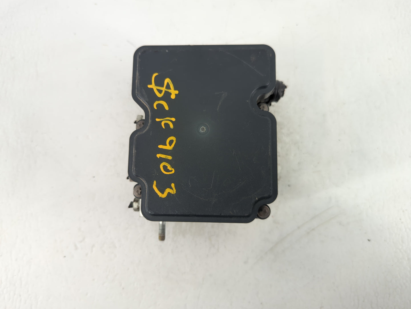 2014-2015 Nissan Rogue ABS Pump Control Module Replacement P/N:47660-4BA0A Fits Fits 2014 2015 OEM Used Auto Parts - Oemused