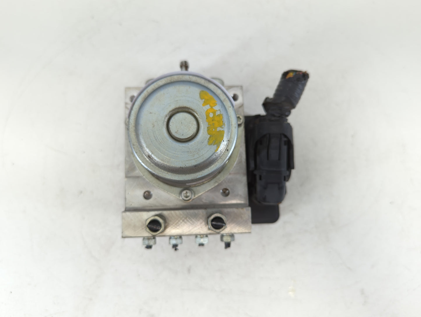 2012-2015 Nissan Rogue ABS Pump Control Module Replacement P/N:4Z05K111 Fits Fits 2012 2013 2014 2015 OEM Used Auto Parts - 
