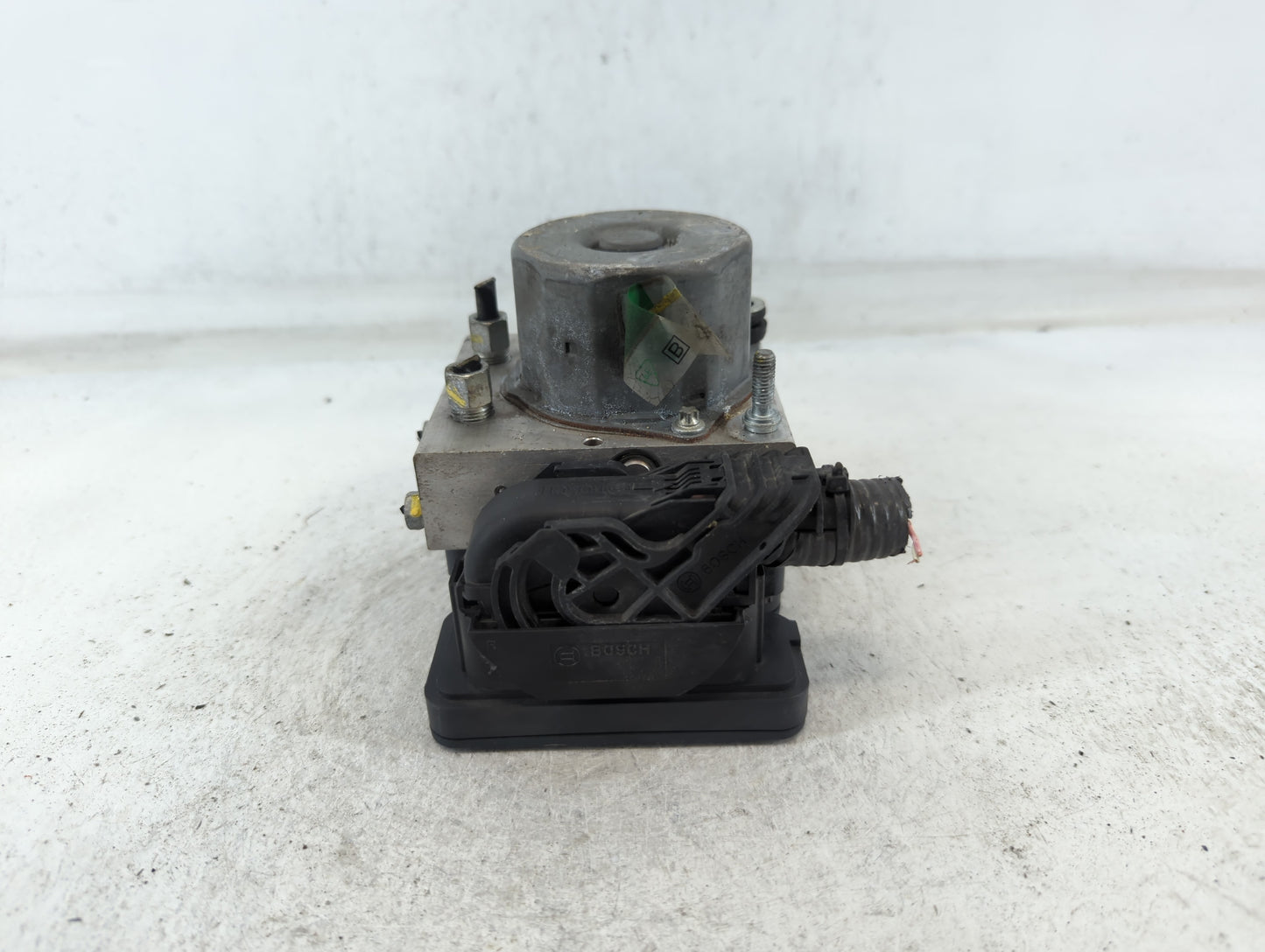 2014-2015 Nissan Rogue ABS Pump Control Module Replacement P/N:47660 4BF0A Fits Fits 2014 2015 OEM Used Auto Parts - Oemused