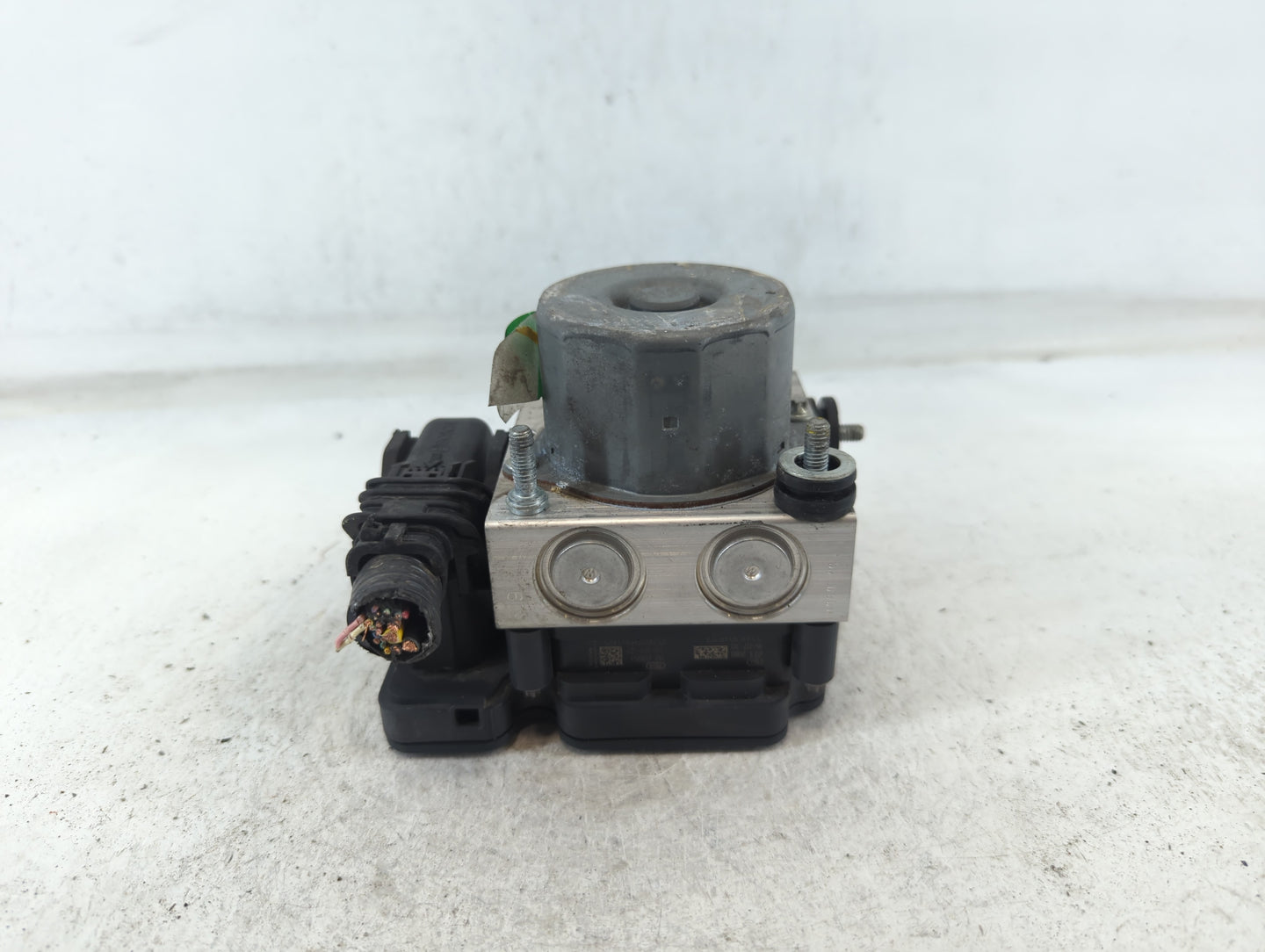 2014-2015 Nissan Rogue ABS Pump Control Module Replacement P/N:47660 4BF0A Fits Fits 2014 2015 OEM Used Auto Parts - Oemused