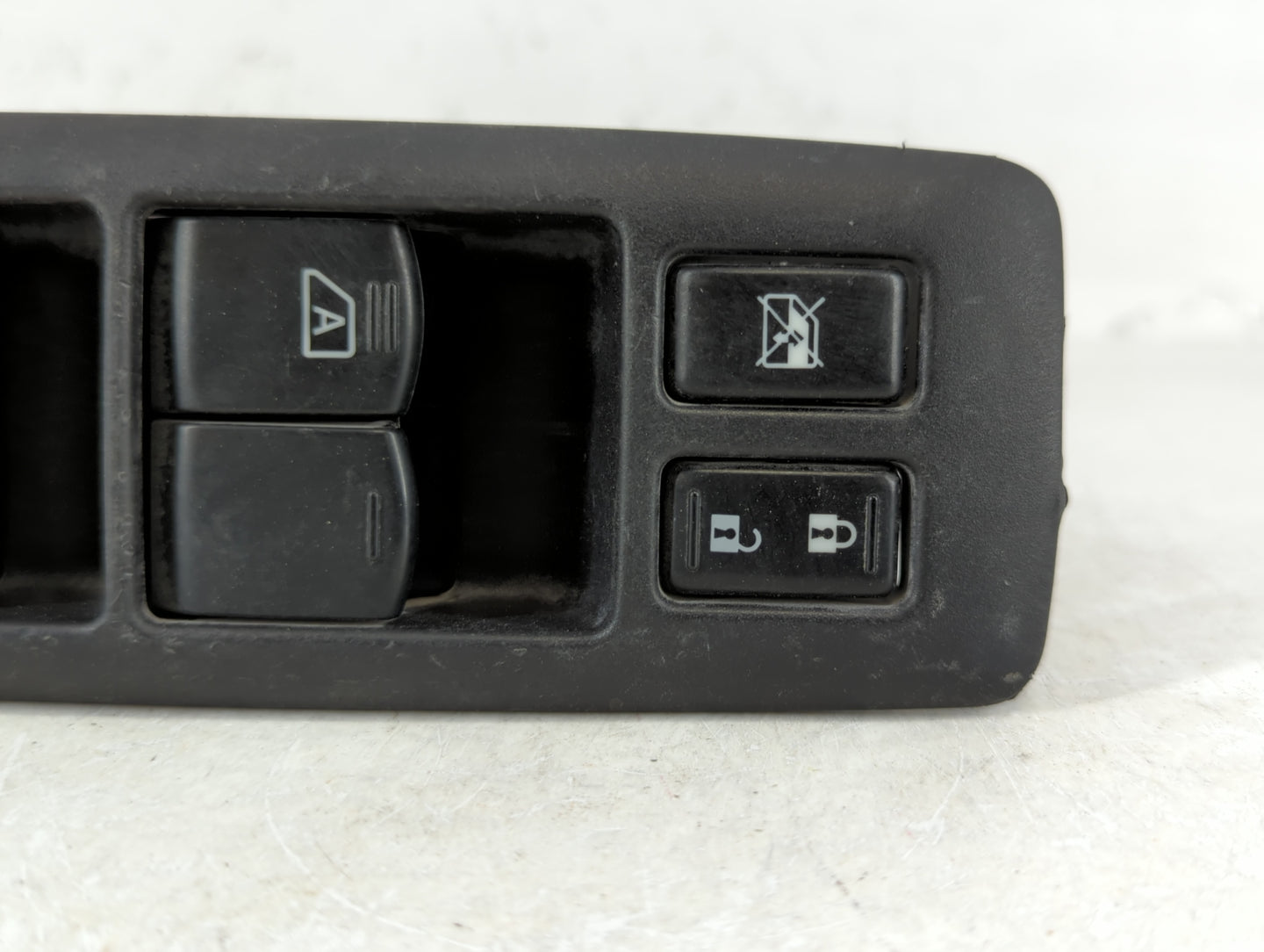 2015 Nissan Rogue Master Power Window Switch Replacement Driver Side Left Fits OEM Used Auto Parts - Oemusedautoparts1.com