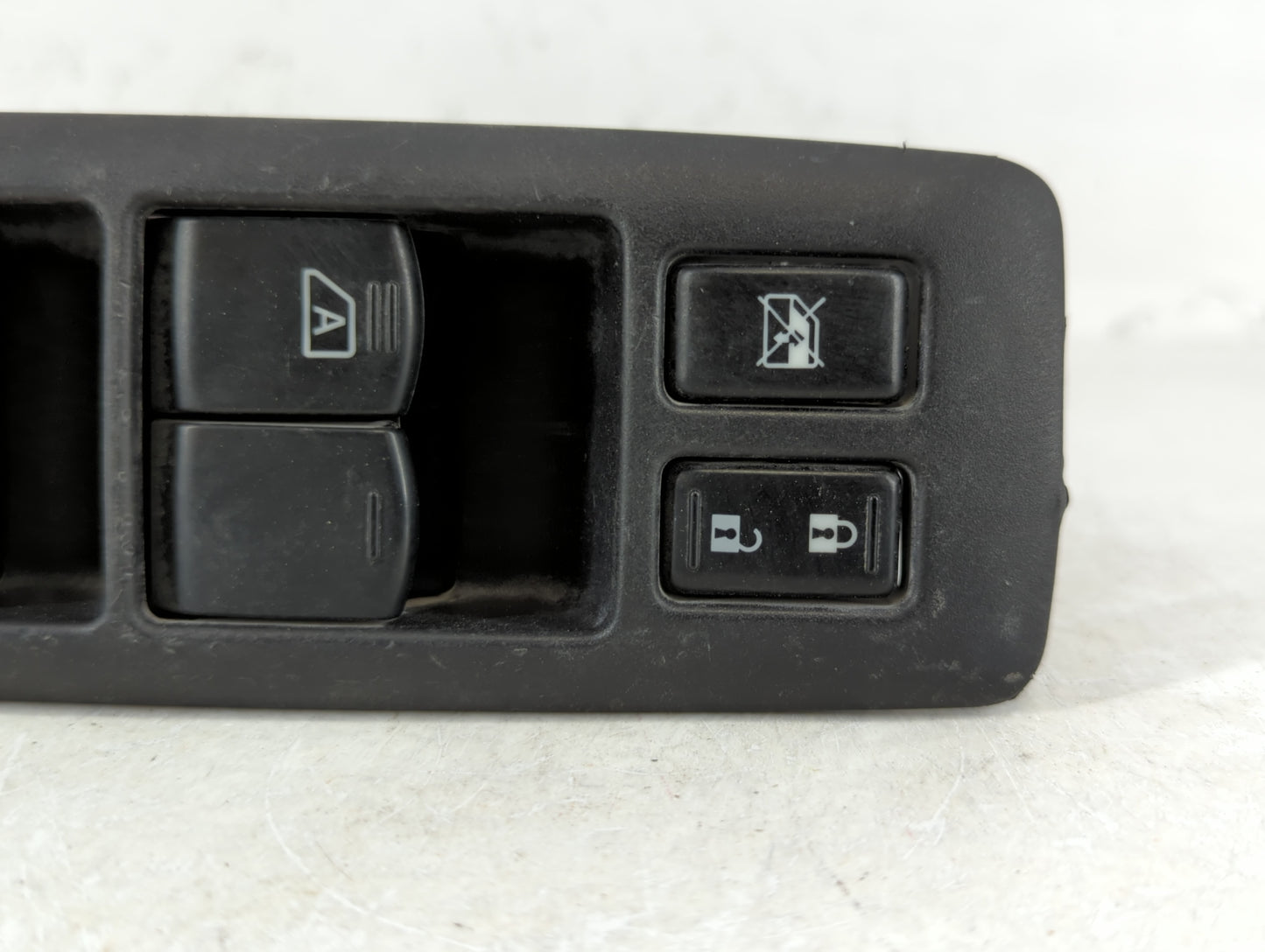2015 Nissan Rogue Master Power Window Switch Replacement Driver Side Left Fits OEM Used Auto Parts - Oemusedautoparts1.com