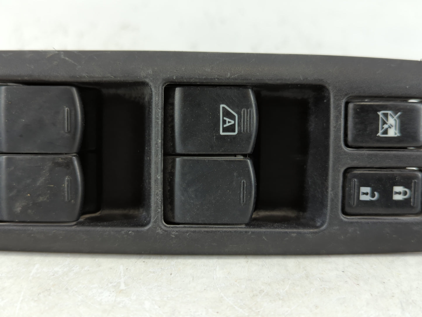 2015 Nissan Rogue Master Power Window Switch Replacement Driver Side Left Fits OEM Used Auto Parts - Oemusedautoparts1.com