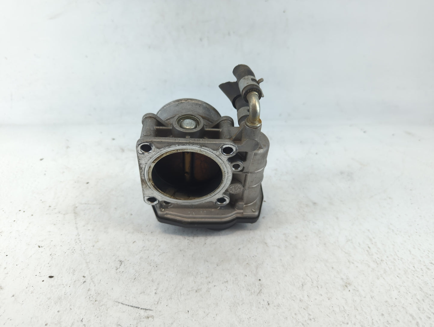 2011-2015 Nissan Rogue Throttle Body P/N:RME60-15 Fits Fits 2011 2012 2013 2014 2015 OEM Used Auto Parts - Oemusedautoparts1