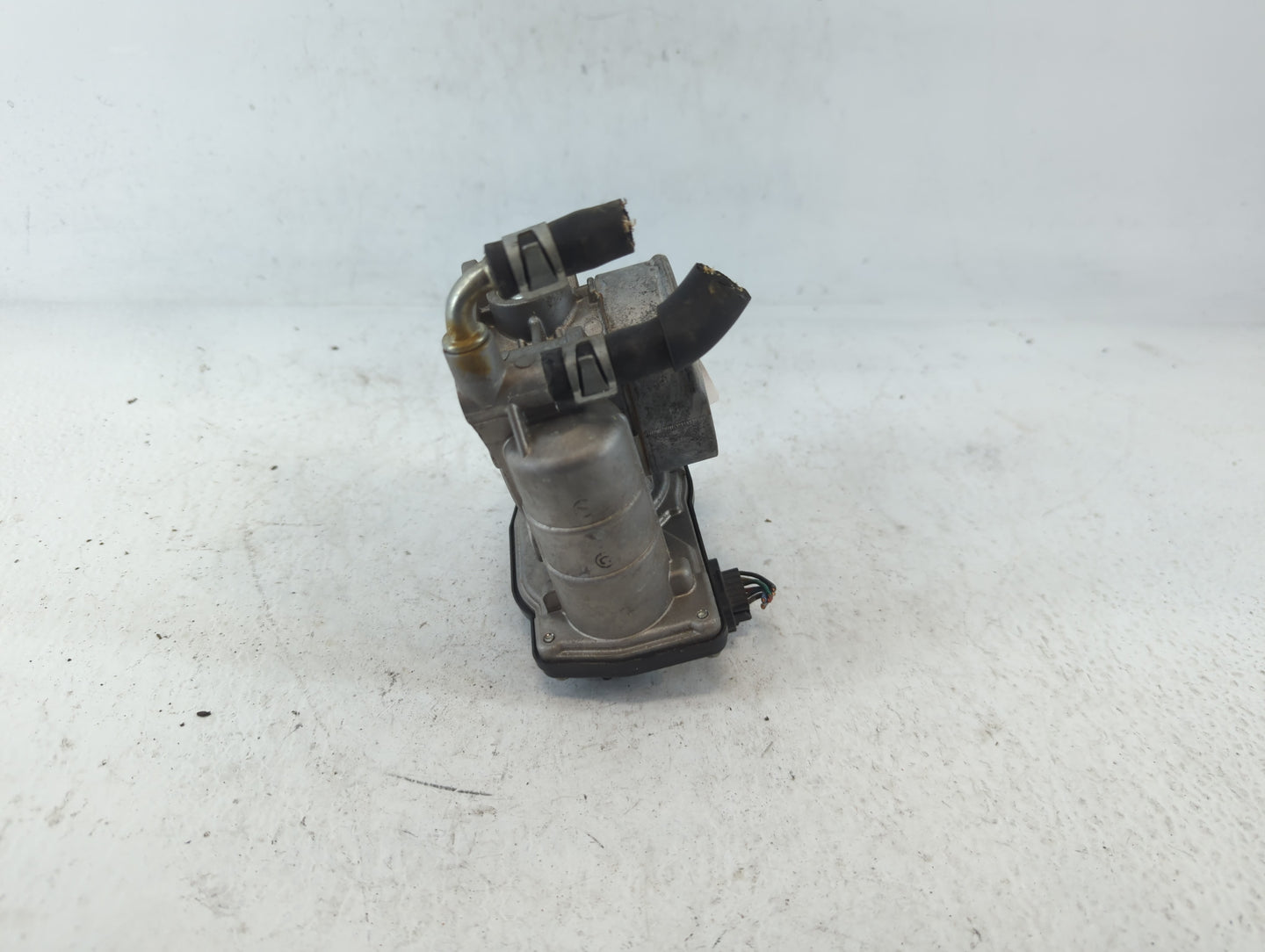 2011-2015 Nissan Rogue Throttle Body P/N:RME60-15 Fits Fits 2011 2012 2013 2014 2015 OEM Used Auto Parts - Oemusedautoparts1