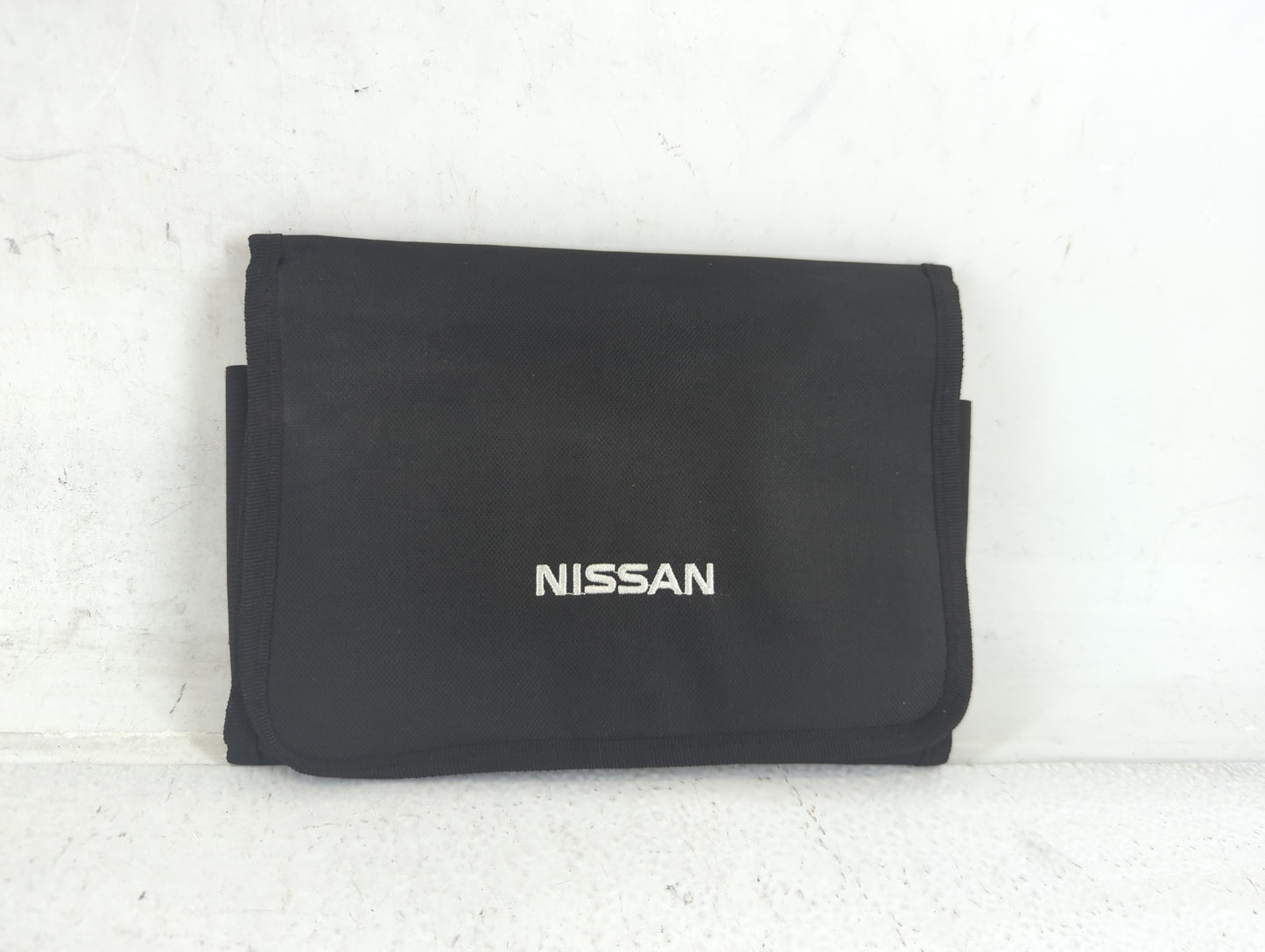 2015 Nissan Rogue Owners Manual Book Guide P/N:TOOUM-JMO3D OEM Used Auto Parts - Oemusedautoparts1.com