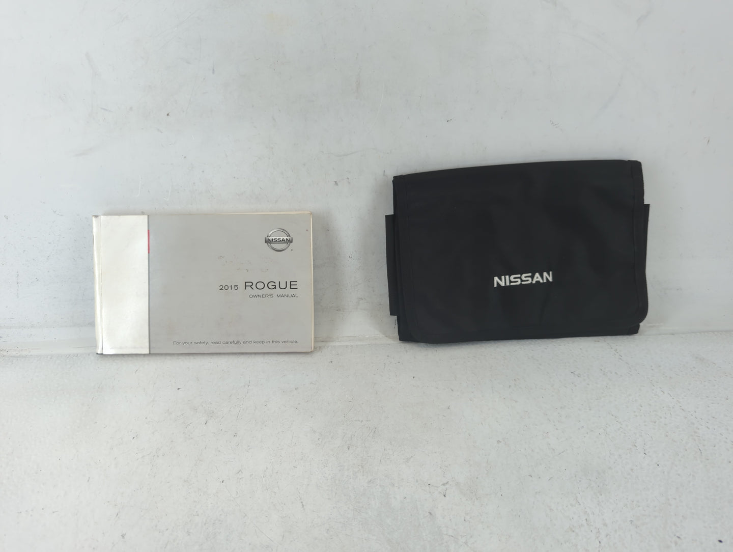 2015 Nissan Rogue Owners Manual Book Guide P/N:0M15EA 0T32U1 OEM Used Auto Parts - Oemusedautoparts1.com