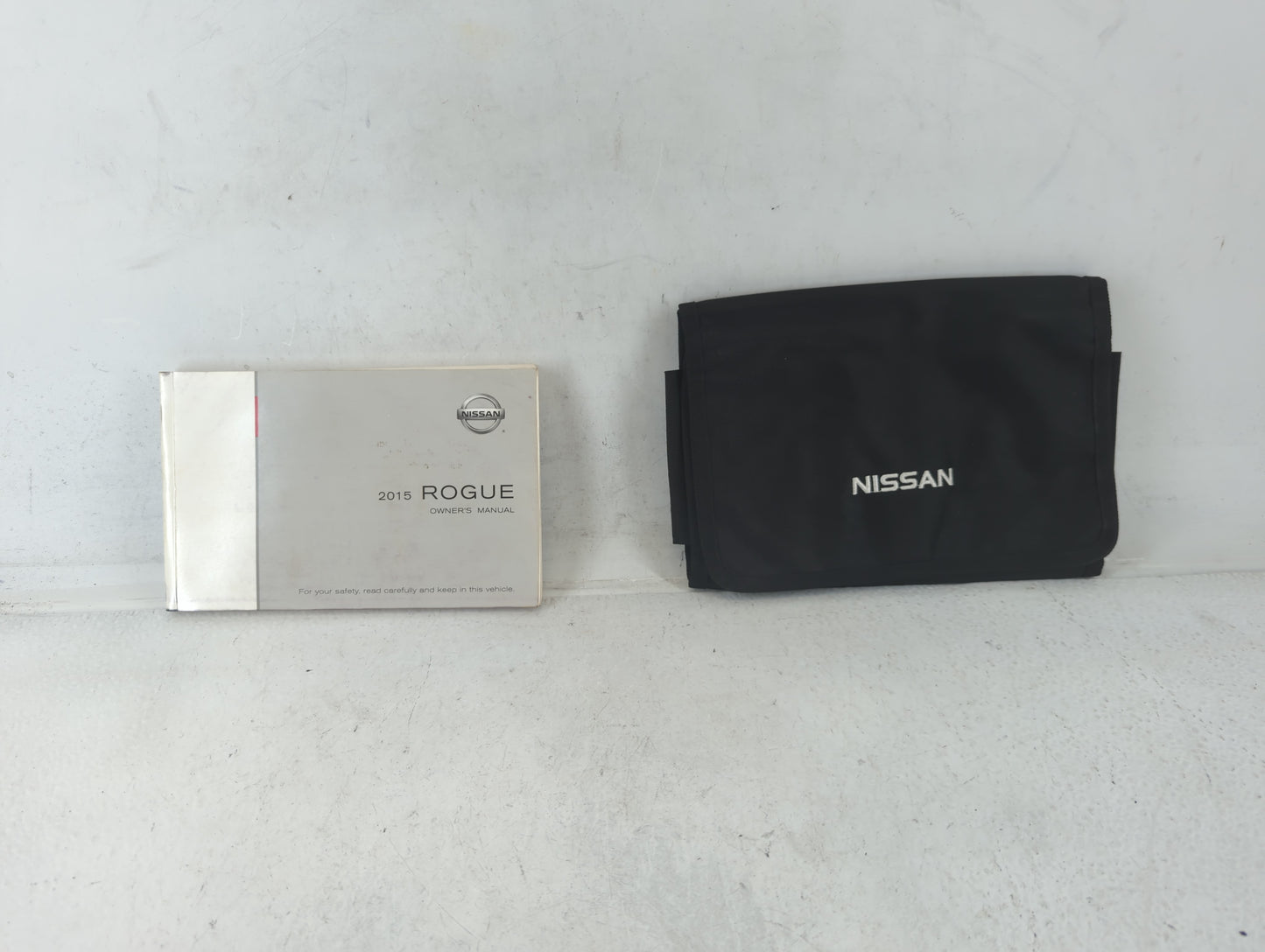 2015 Nissan Rogue Owners Manual Book Guide P/N:0M15EA 0T32U1 OEM Used Auto Parts - Oemusedautoparts1.com