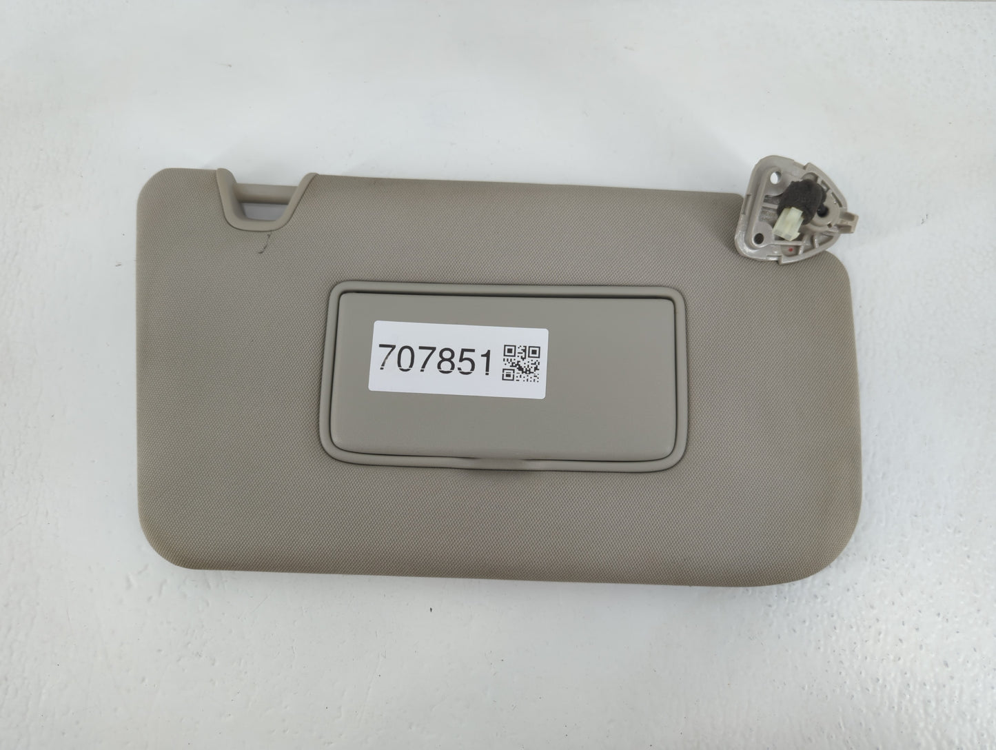 2014-2017 Nissan Rogue Sun Visor Shade Replacement Passenger Right Mirror Fits Fits 2014 2015 2016 2017 OEM Used Auto Parts 