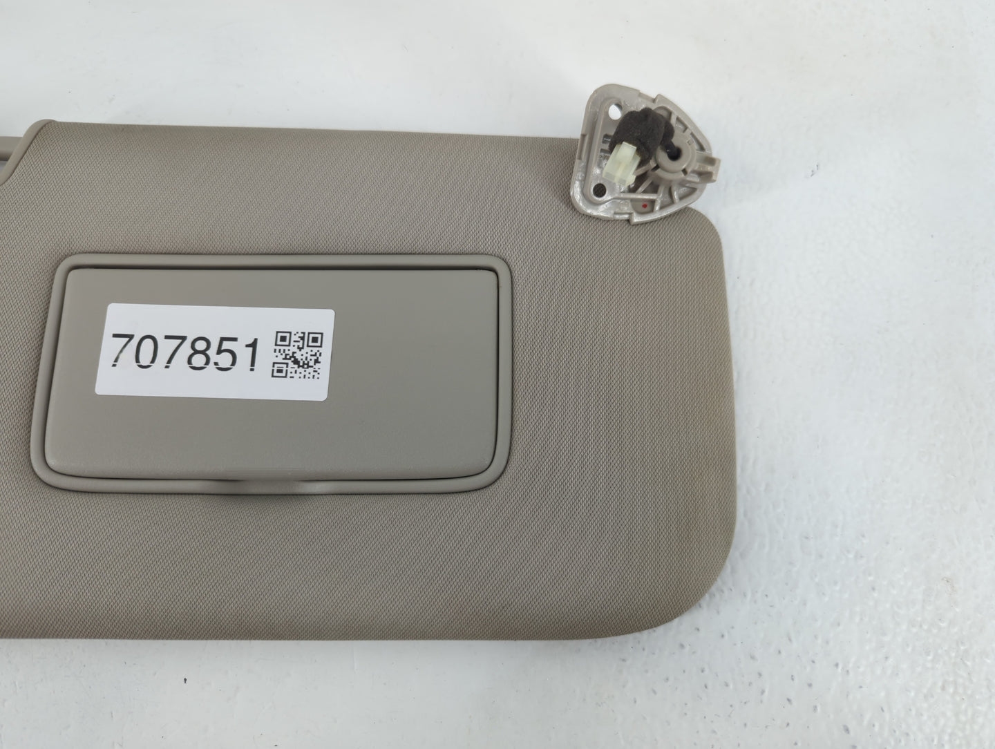 2014-2017 Nissan Rogue Sun Visor Shade Replacement Passenger Right Mirror Fits Fits 2014 2015 2016 2017 OEM Used Auto Parts 