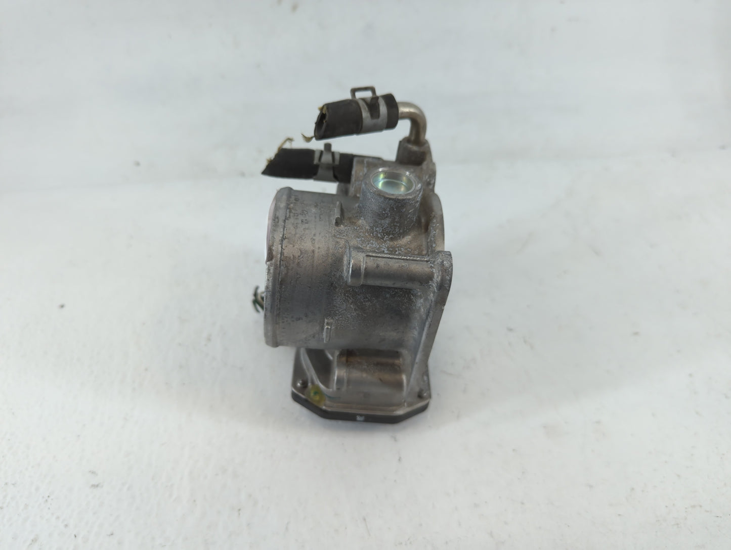 2014-2020 Nissan Rogue Throttle Body P/N:01667 4L13, 3TA60-01 A Fits Fits 2013 2014 2015 2016 2017 2018 2019 2020 OEM Used A