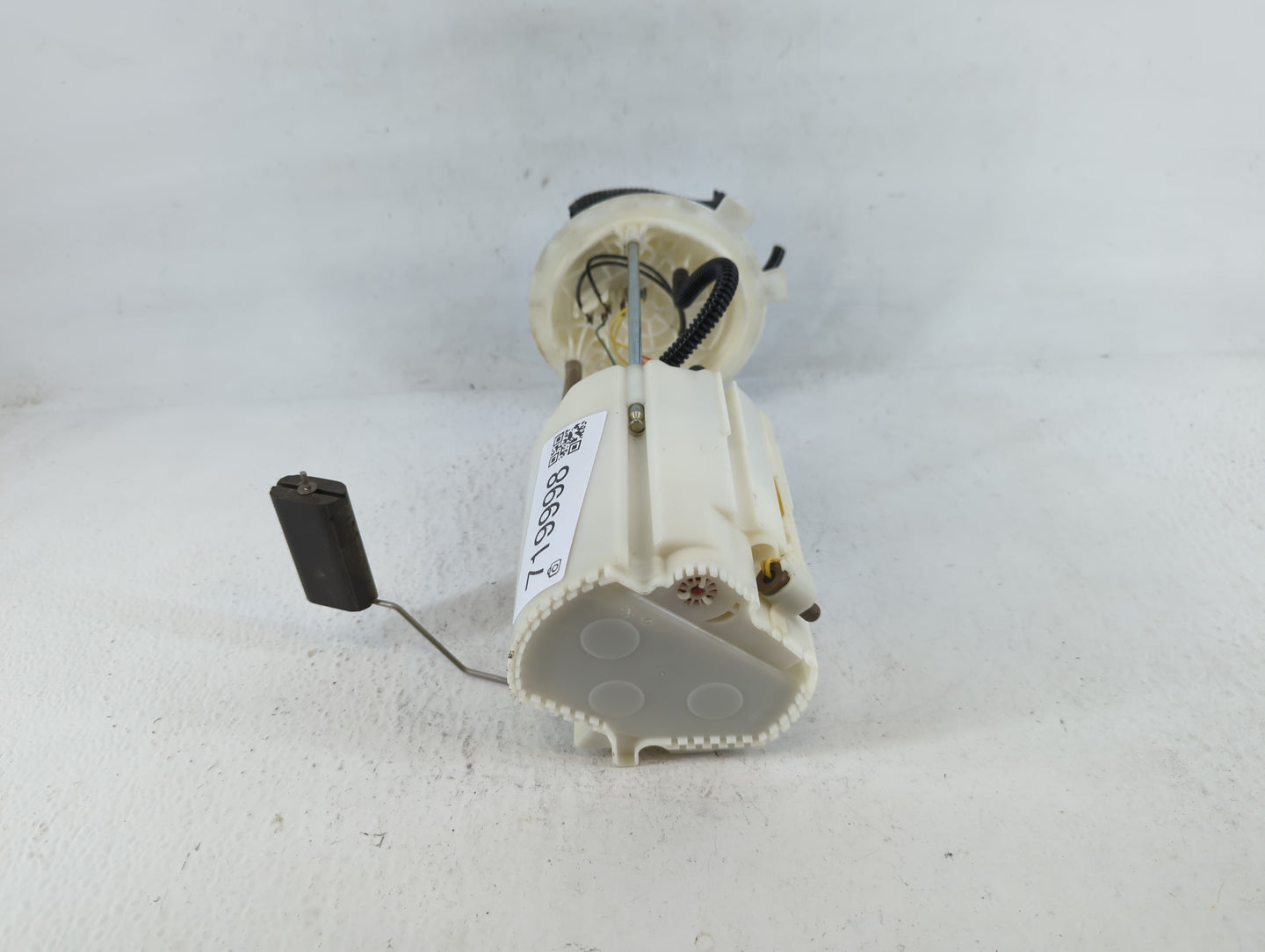 2014-2020 Nissan Rogue Electrical Gas Fuel Pump Assembly - Oemusedautoparts1.com