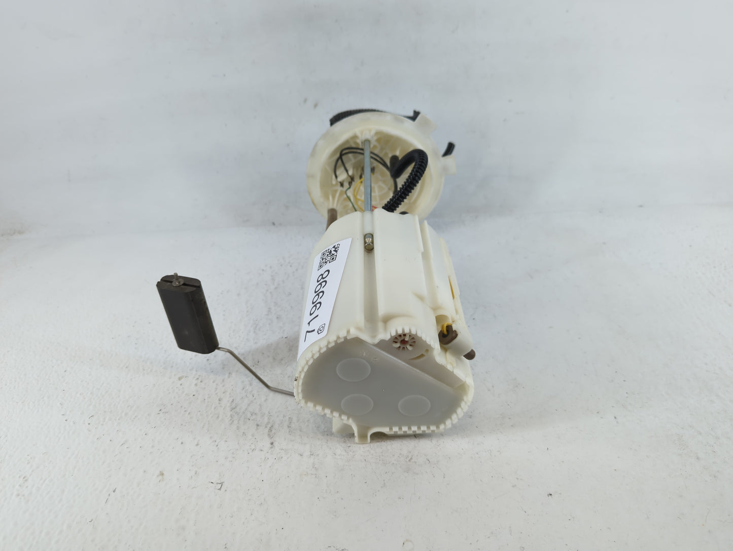 2014-2020 Nissan Rogue Electrical Gas Fuel Pump Assembly - Oemusedautoparts1.com