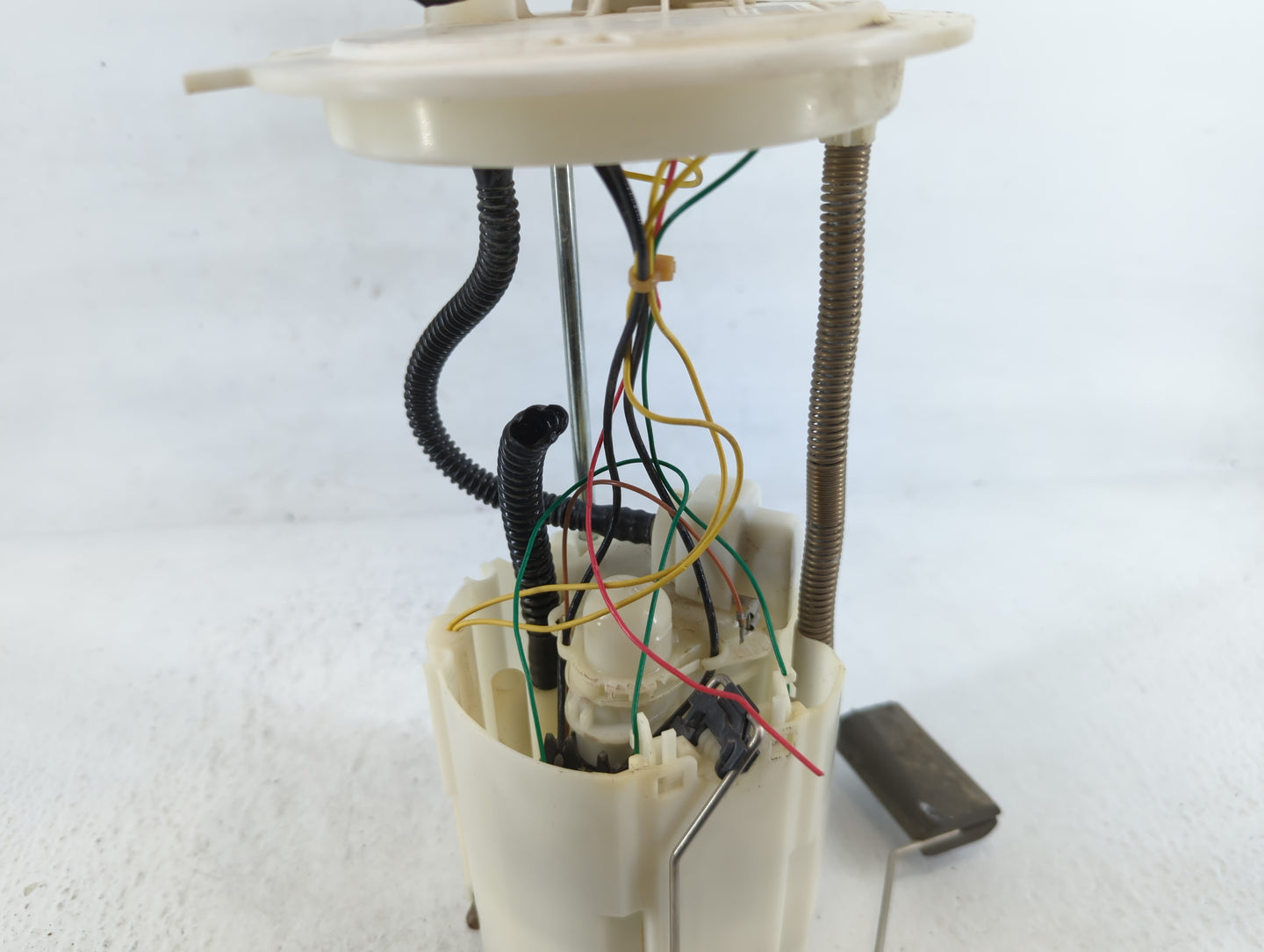 2014-2020 Nissan Rogue Electrical Gas Fuel Pump Assembly - Oemusedautoparts1.com