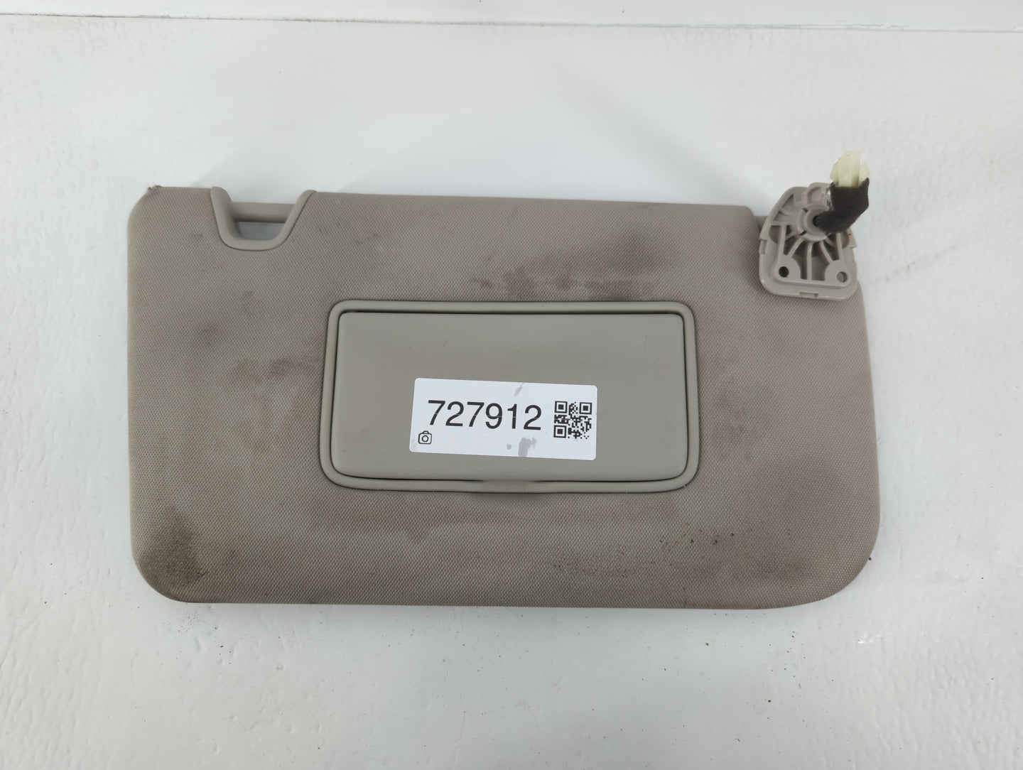 2014-2017 Nissan Rogue Sun Visor Shade Replacement Passenger Right Mirror Fits Fits 2014 2015 2016 2017 OEM Used Auto Parts 