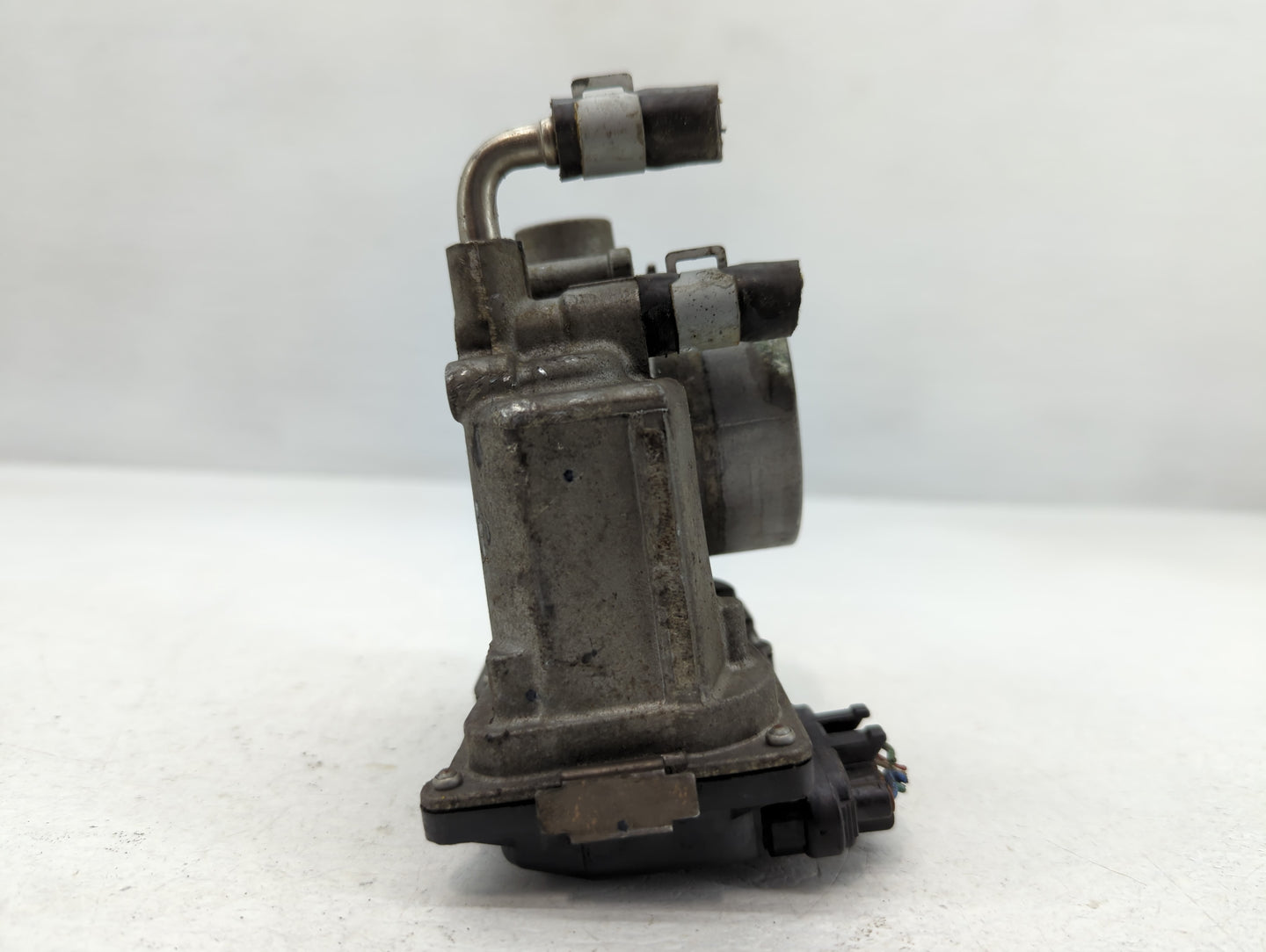 2014-2020 Nissan Rogue Throttle Body P/N:3TA60-01 Fits Fits 2013 2014 2015 2016 2017 2018 2019 2020 OEM Used Auto Parts - Oe