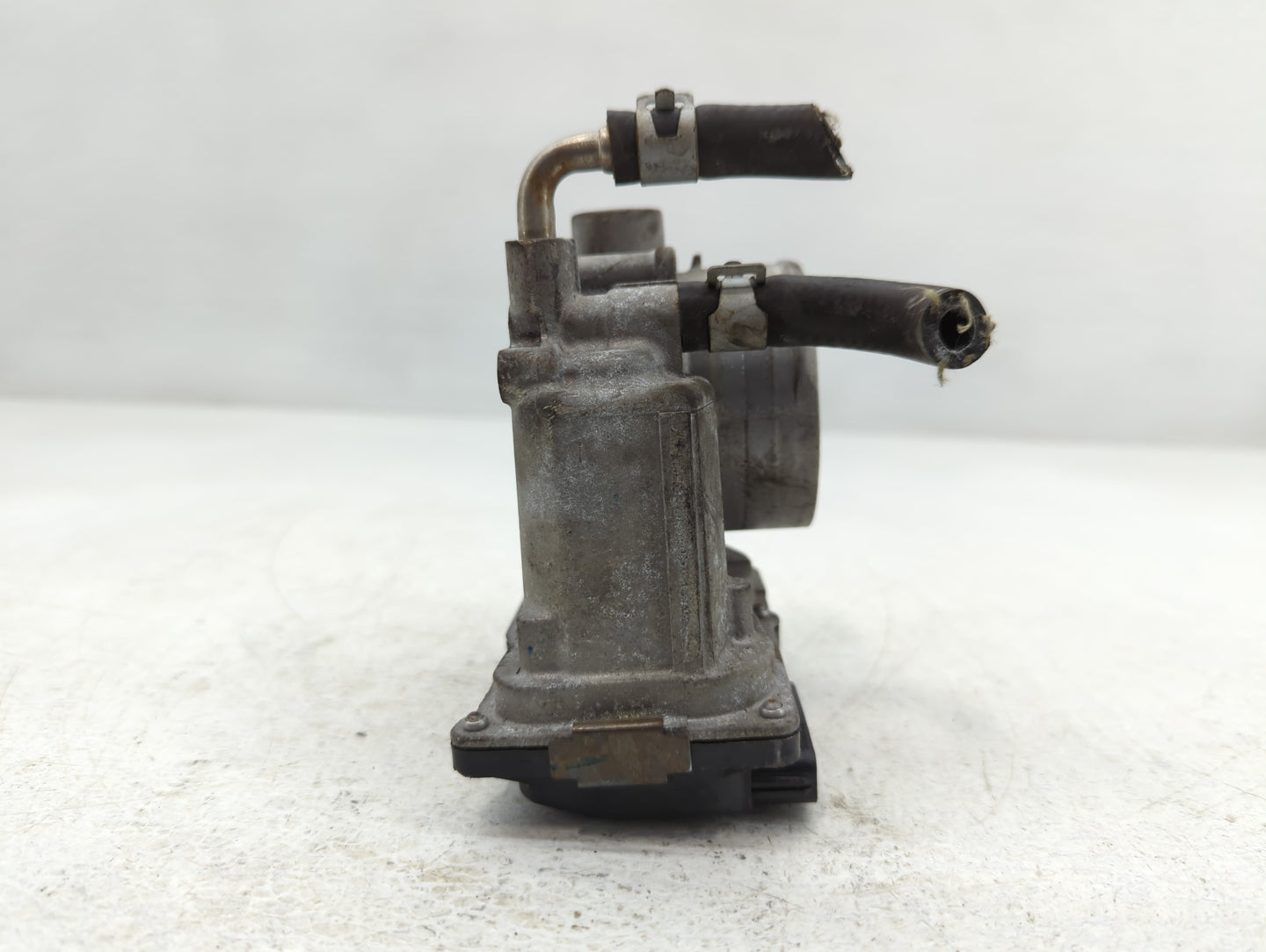 2014-2020 Nissan Rogue Throttle Body P/N:3TA60-01 Fits Fits 2013 2014 2015 2016 2017 2018 2019 2020 OEM Used Auto Parts - Oe