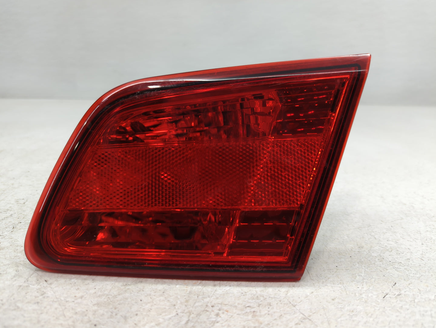 2008-2015 Nissan Rogue Tail Light Assembly Passenger Right OEM P/N:2PA 946 099 Fits Fits 2008 2009 2010 2011 2012 2013 2014 