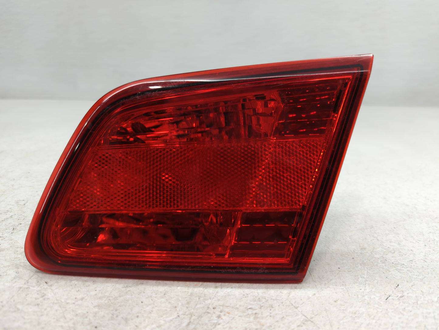 2008-2015 Nissan Rogue Tail Light Assembly Passenger Right OEM P/N:2PA 946 099 Fits Fits 2008 2009 2010 2011 2012 2013 2014 
