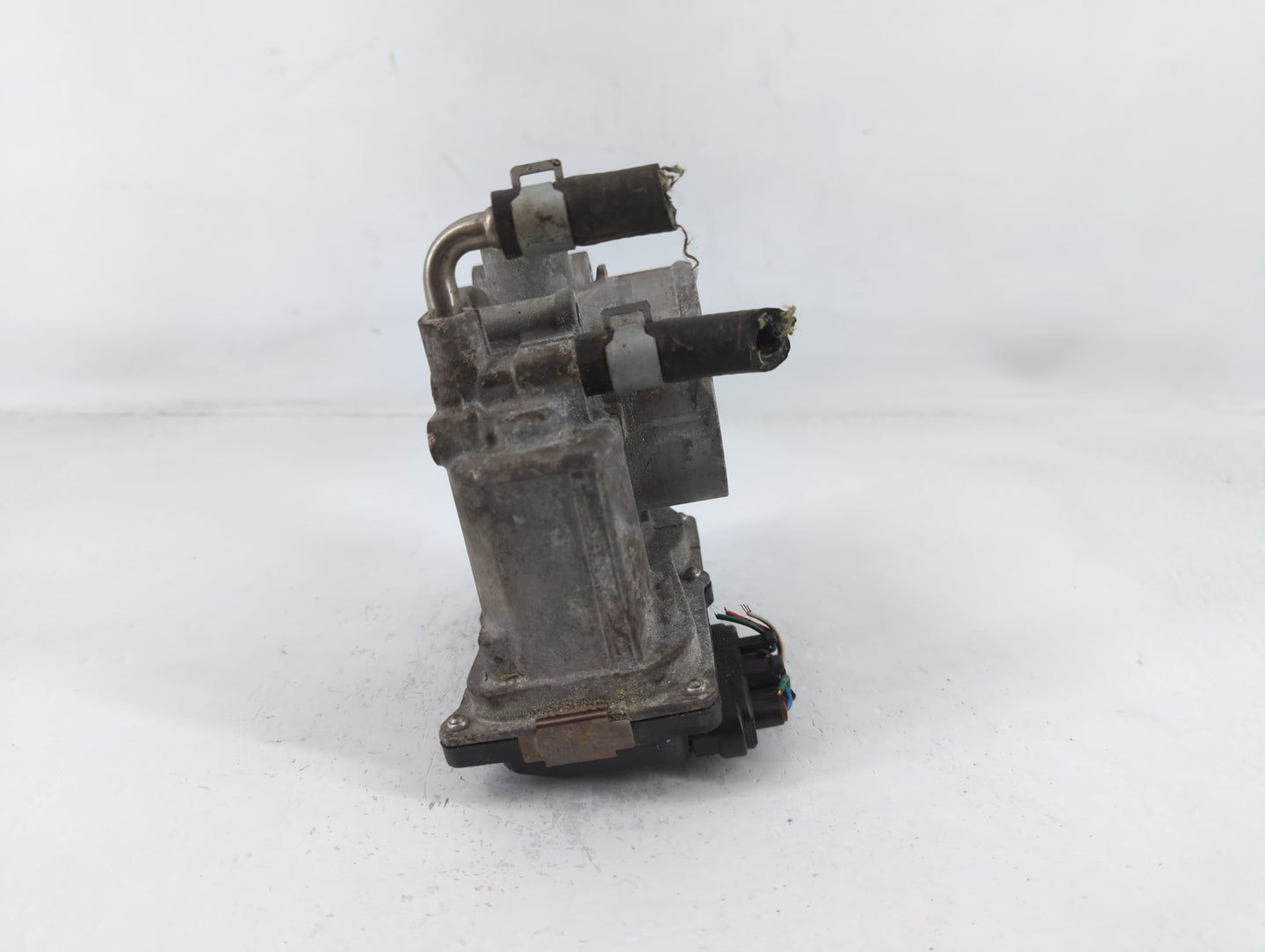 2014-2020 Nissan Rogue Throttle Body P/N:3TA60-01 A Fits Fits 2013 2014 2015 2016 2017 2018 2019 2020 OEM Used Auto Parts - 