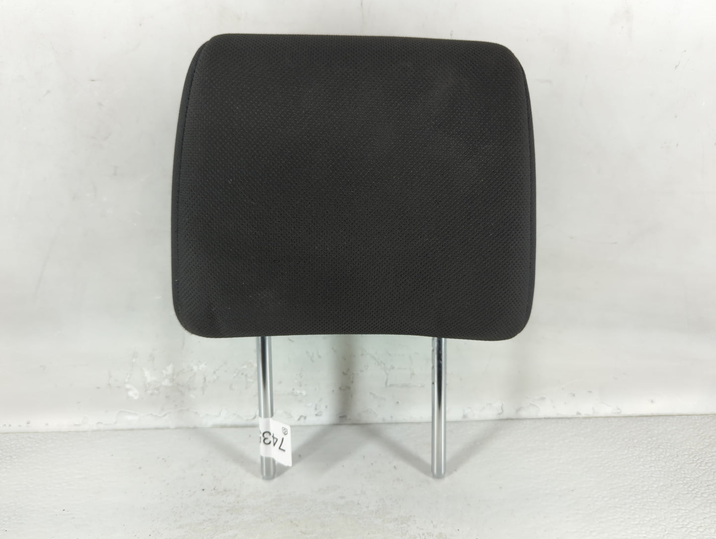 2014-2015 Nissan Rogue Headrest Head Rest Front Driver Passenger Seat - Oemusedautoparts1.com