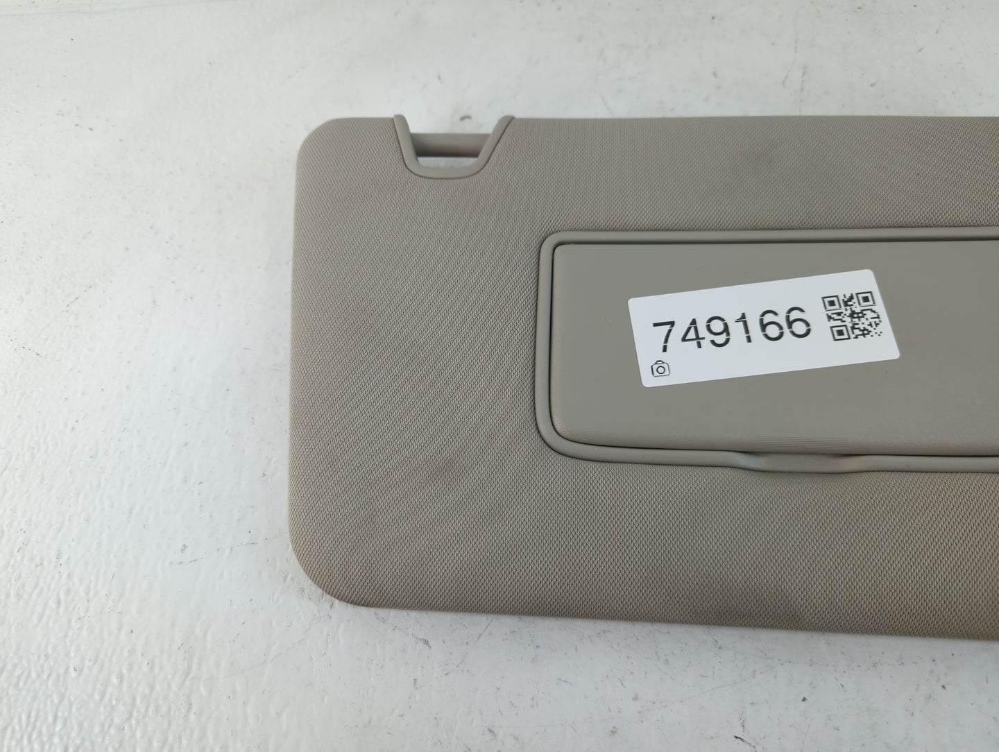 2014-2017 Nissan Rogue Sun Visor Shade Replacement Passenger Right Mirror Fits Fits 2014 2015 2016 2017 OEM Used Auto Parts 
