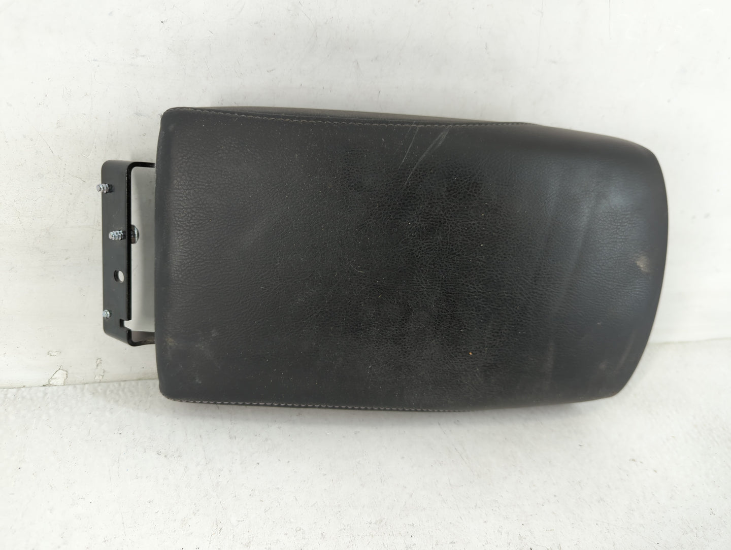2015 Nissan Rogue Center Console Armrest Cover Lid Fits OEM Used Auto Parts - Oemusedautoparts1.com