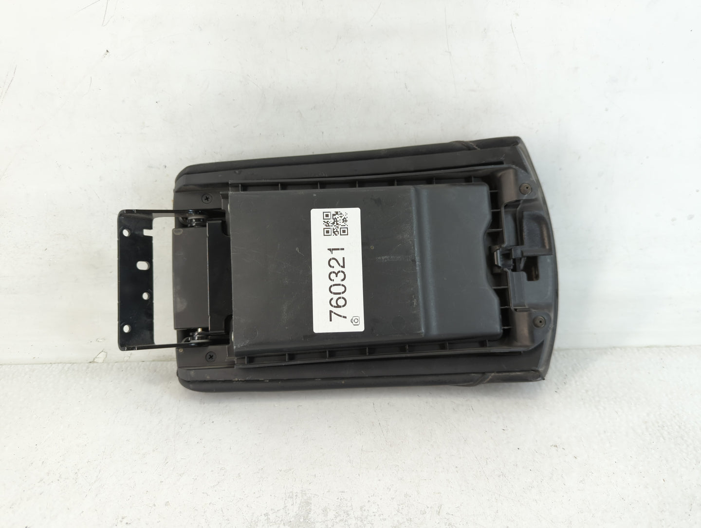 2015 Nissan Rogue Center Console Armrest Cover Lid Fits OEM Used Auto Parts - Oemusedautoparts1.com