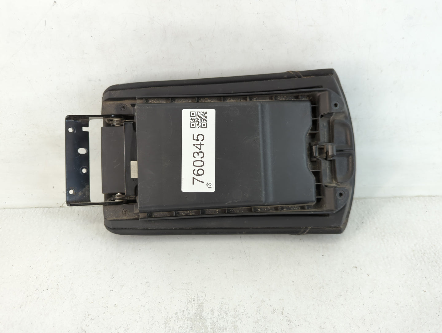2015 Nissan Rogue Center Console Armrest Cover Lid Fits OEM Used Auto Parts - Oemusedautoparts1.com