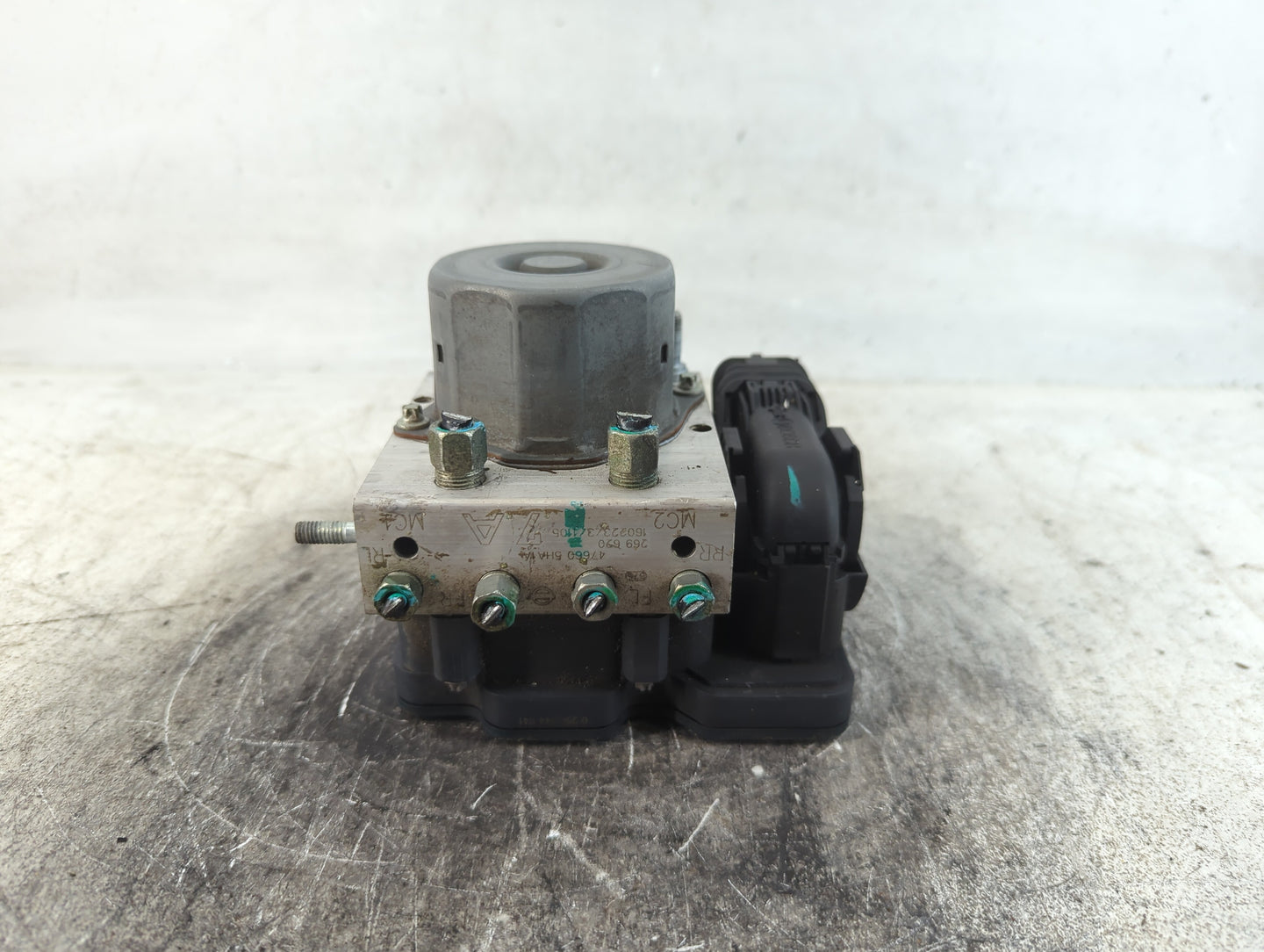 2015-2016 Nissan Rogue ABS Pump Control Module Replacement P/N:47660 4BF0A Fits Fits 2015 2016 OEM Used Auto Parts - Oemused