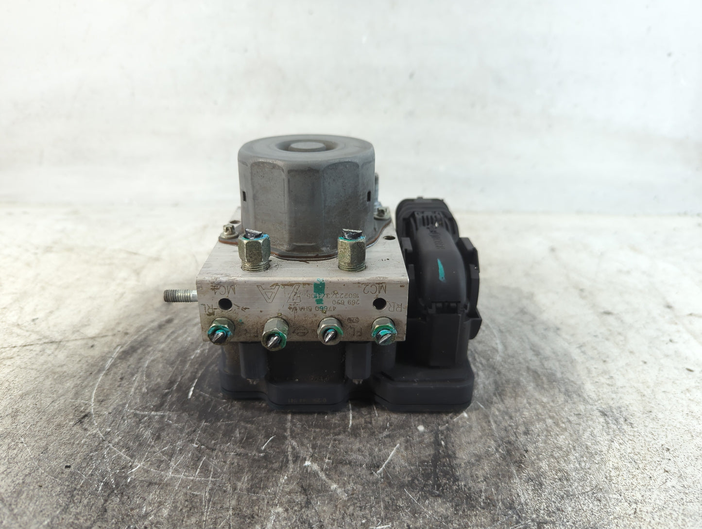 2015-2016 Nissan Rogue ABS Pump Control Module Replacement P/N:47660 4BF0A Fits Fits 2015 2016 OEM Used Auto Parts - Oemused