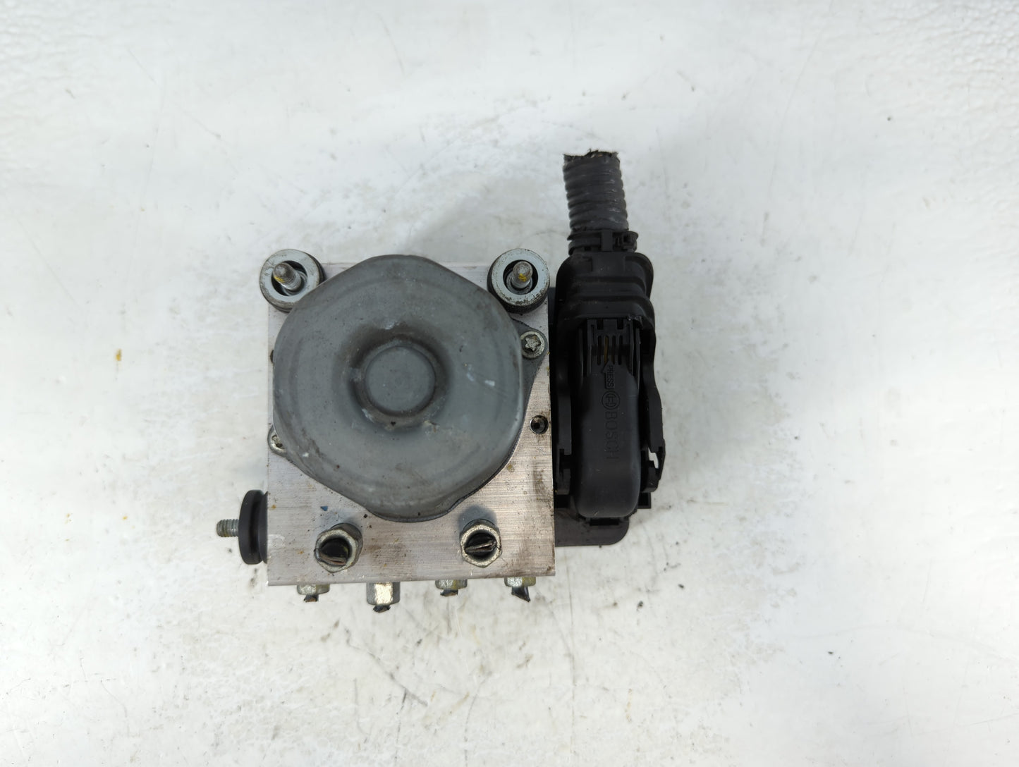 2014-2015 Nissan Rogue ABS Pump Control Module Replacement P/N:47660 4BA0A Fits Fits 2014 2015 OEM Used Auto Parts - Oemused