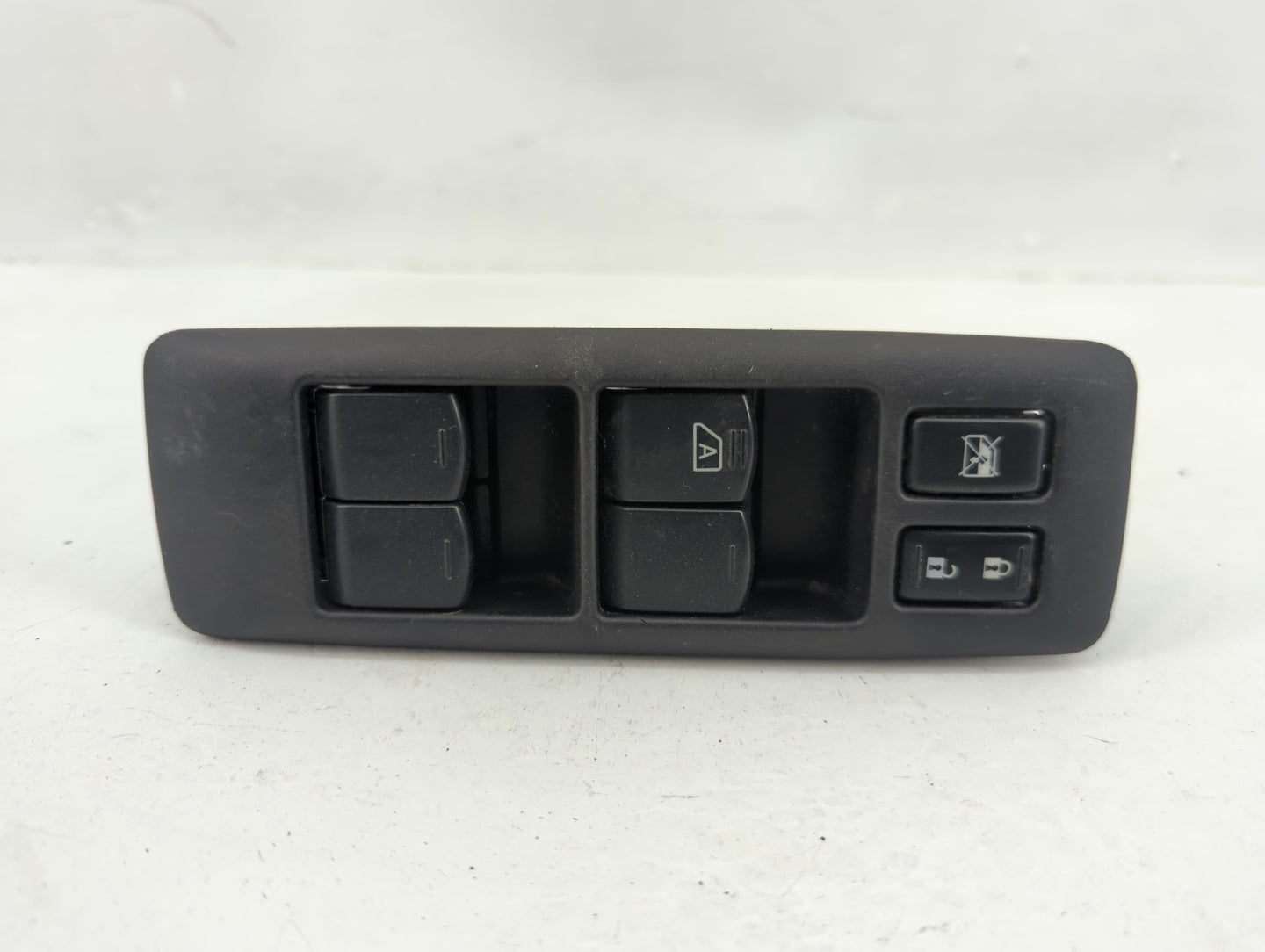 2015 Nissan Rogue Master Power Window Switch Replacement Driver Side Left Fits OEM Used Auto Parts - Oemusedautoparts1.com