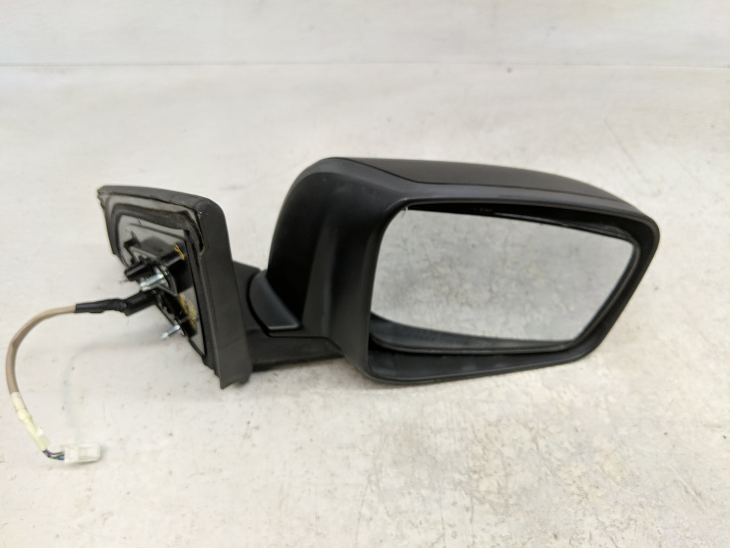 2015 Nissan Rogue Passenger Side View Mirror - Right Door Mirror OEM Used - Oemusedautoparts1.com