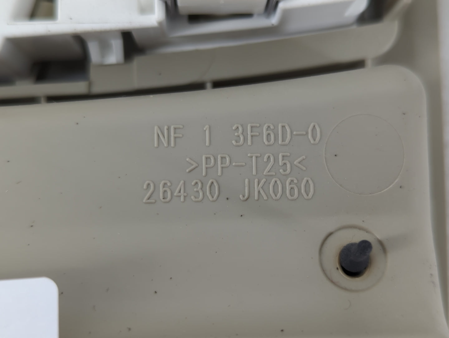 2015 Nissan Rogue Select Overhead Roof Console - Oemusedautoparts1.com
