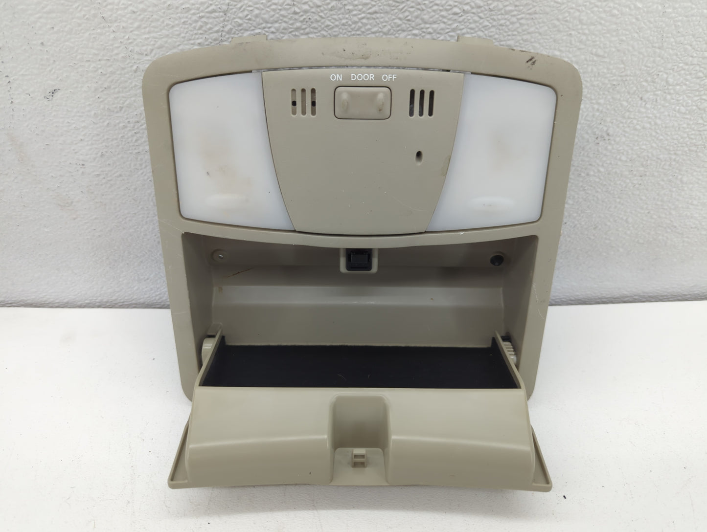 2015 Nissan Rogue Select Overhead Roof Console - Oemusedautoparts1.com
